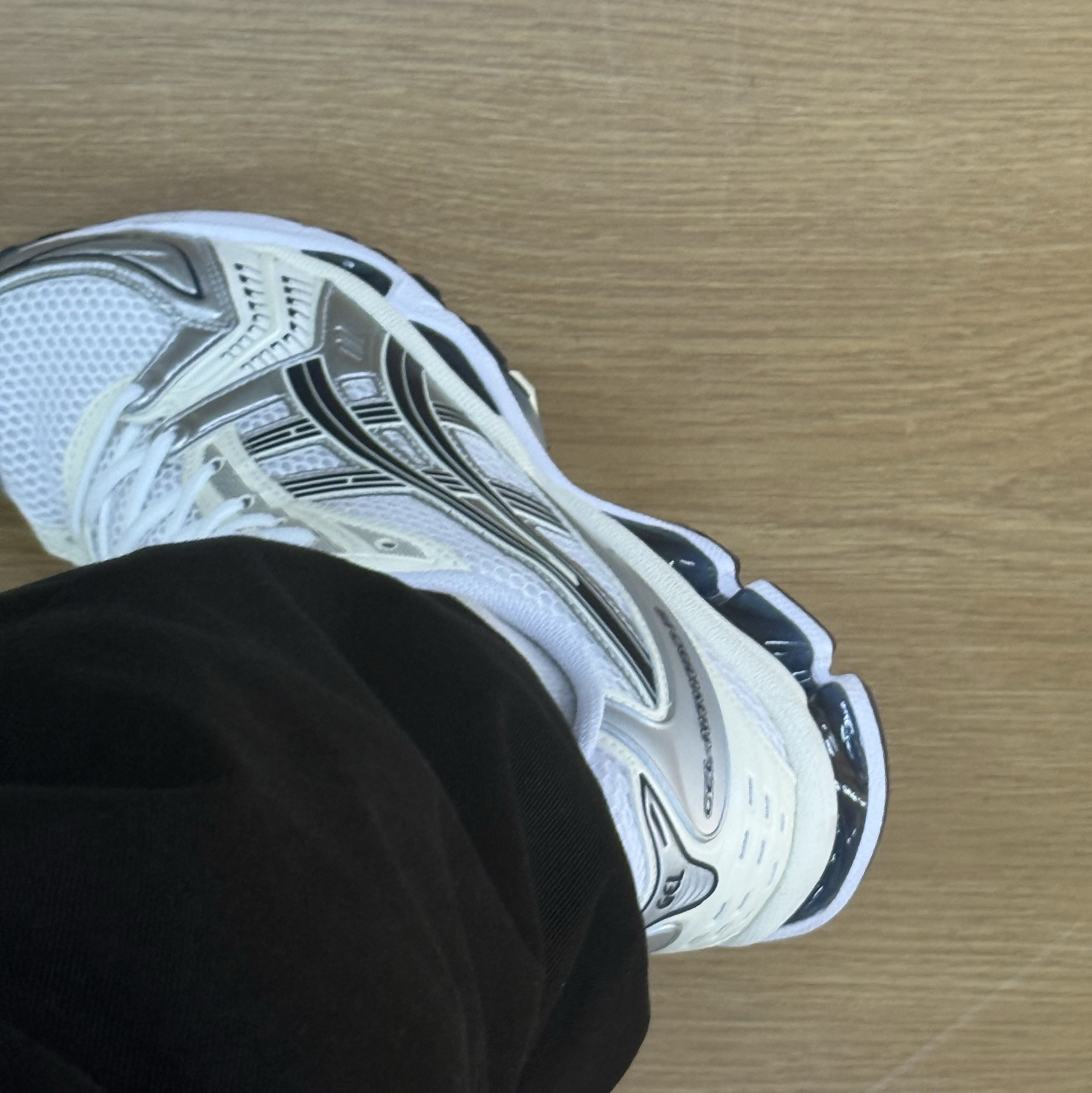 (W) Asics Gel-Kayano 14 White Midnight 착용 스타일 - 1