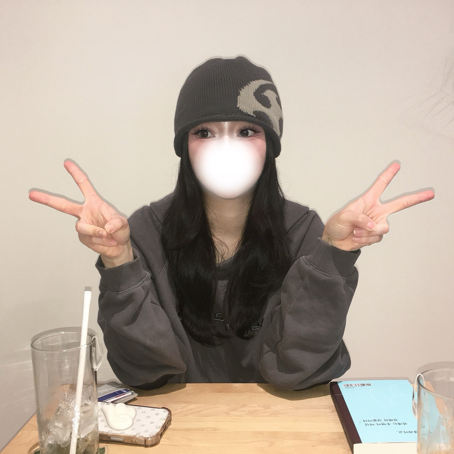 Sansan Gear Logo Beanie Charcoal - 24SS, Sansan Gear Nylon Pocket Hoodie Charcoal - 24SS 착용 스타일 - 3