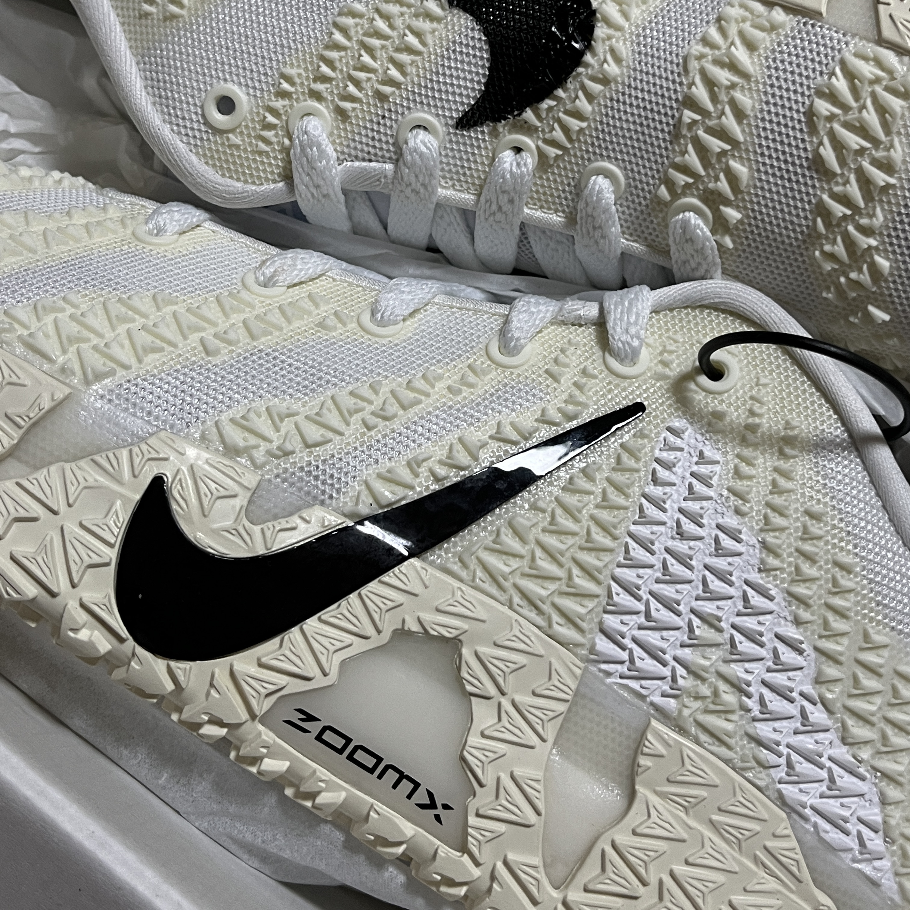 Nike Ja 3 EP White Black 착용 스타일