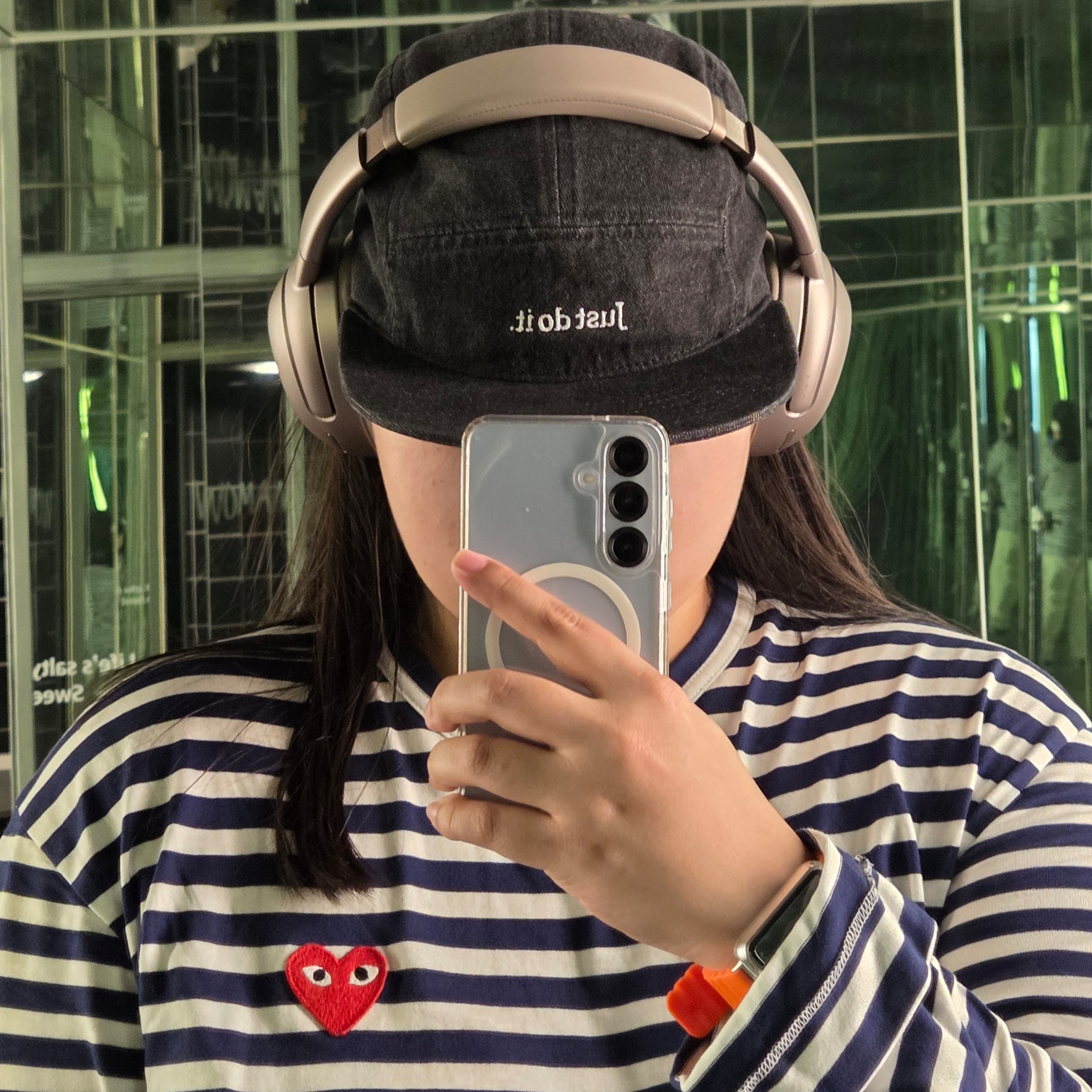 Play Comme des Garcons Striped LS T-Shirt Blue White, Nike Fly Unstructured Denim Cap Black White 착용 스타일