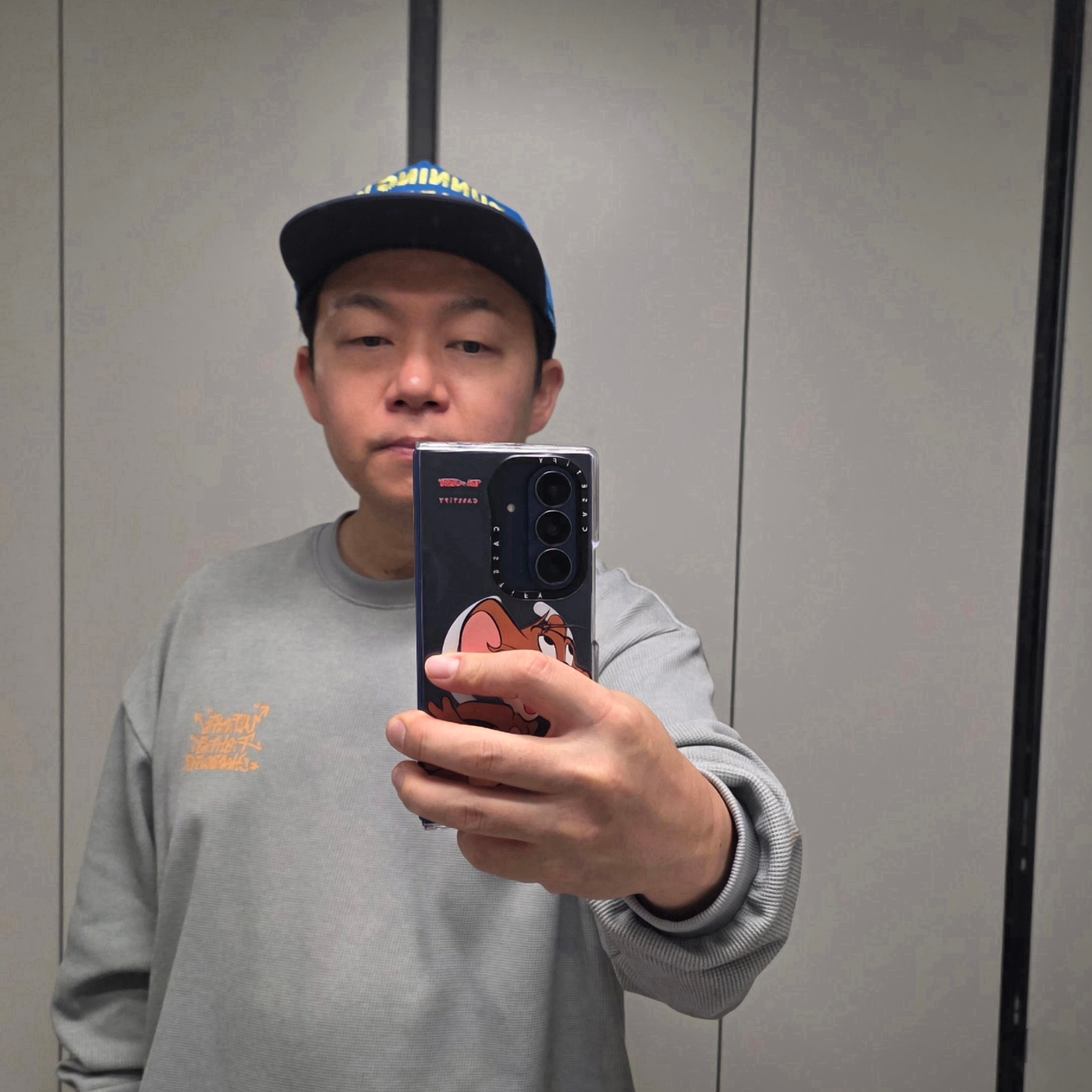 Alex Zono Running Is My Best Friend Trucker Blue 착용 스타일 - 2