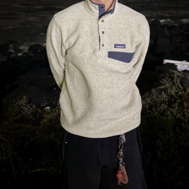Patagonia Lightweight Synchilla Snap-T Fleece Pullover Oatmeal Heather/Smolder Blue/New Navy 착용 스타일