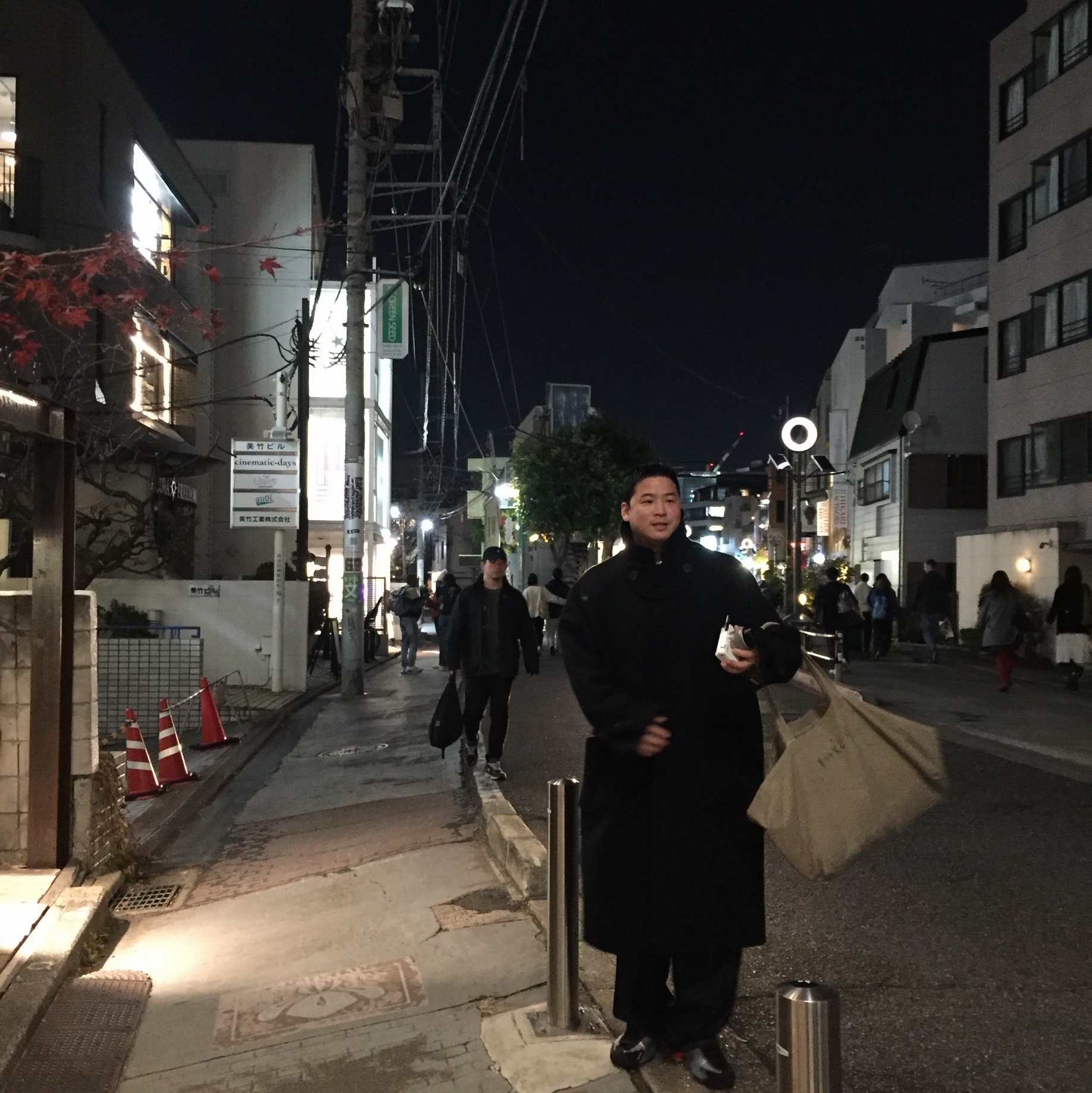 Undermycar Legion.02 Balmacaan Oversized Wool Coat Black, Nike Shox R4 Metallic Silver Red 착용 스타일 - 5