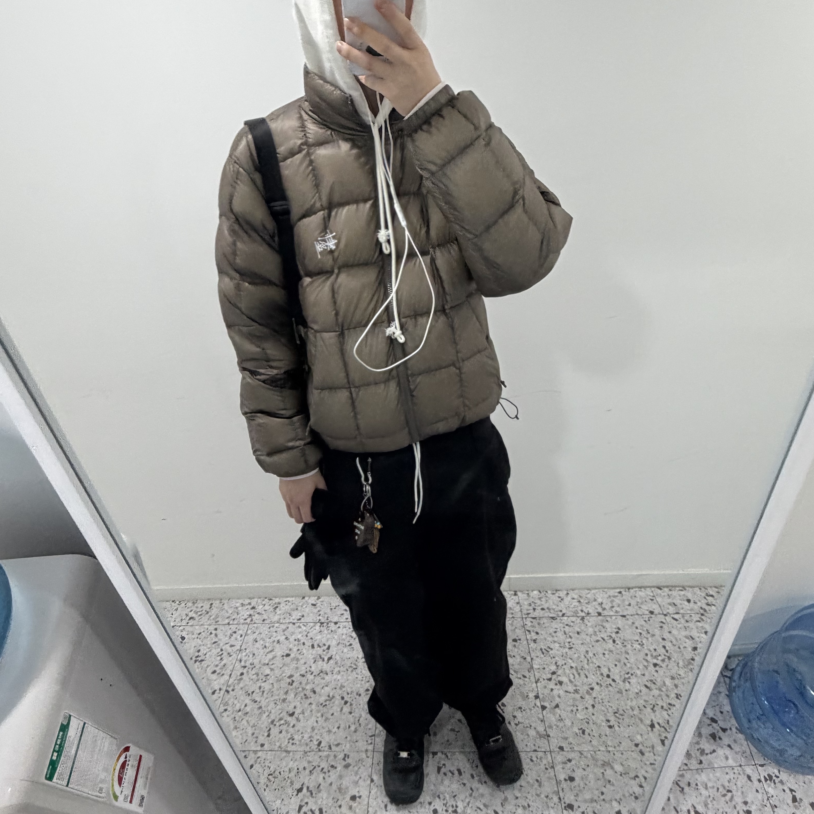 Stussy Midweight Puffer Taupe 착용 스타일