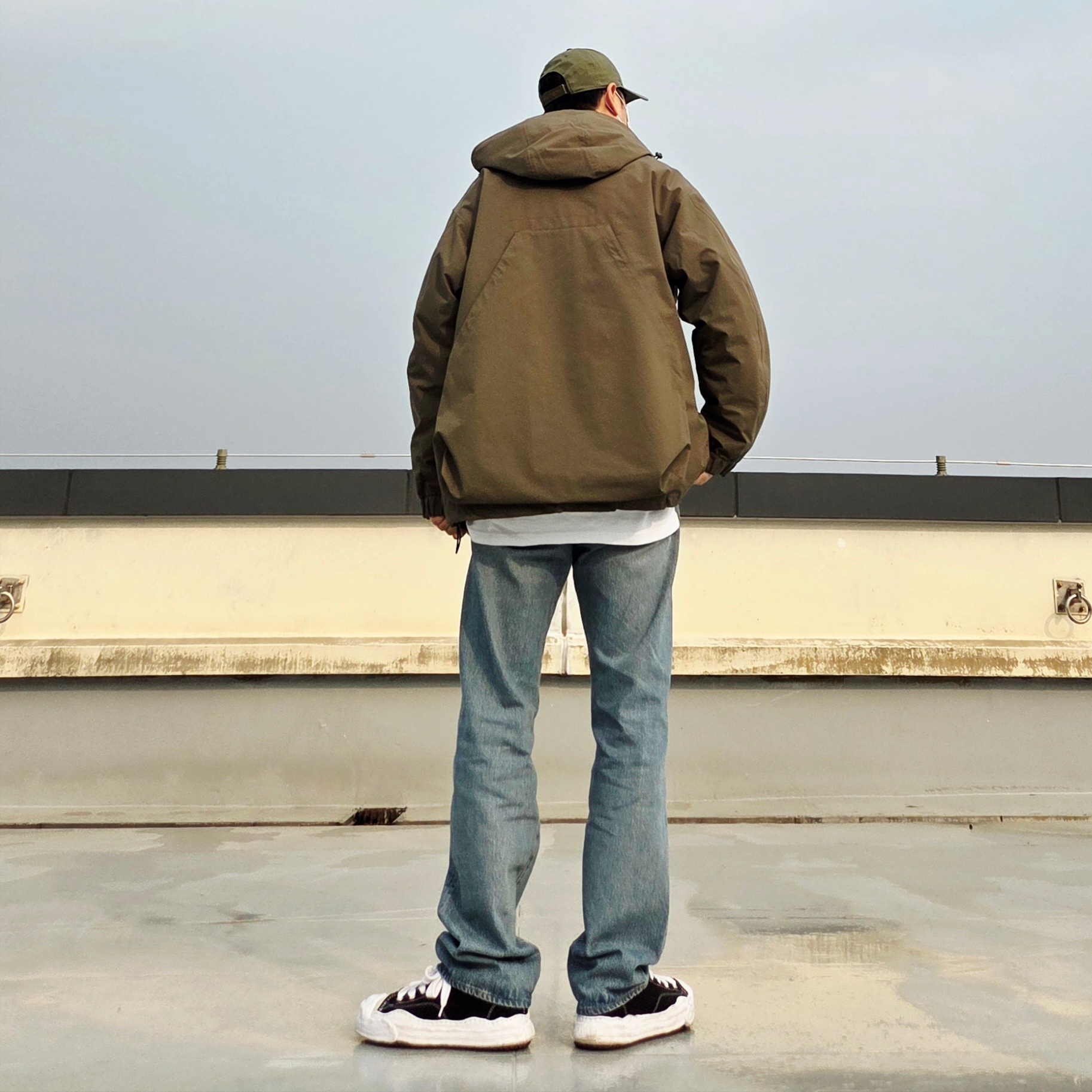 Carhartt Canvas Cap Army Green, GU x Engineered Garments Padded Shell Parka Olive 착용 스타일 - 6
