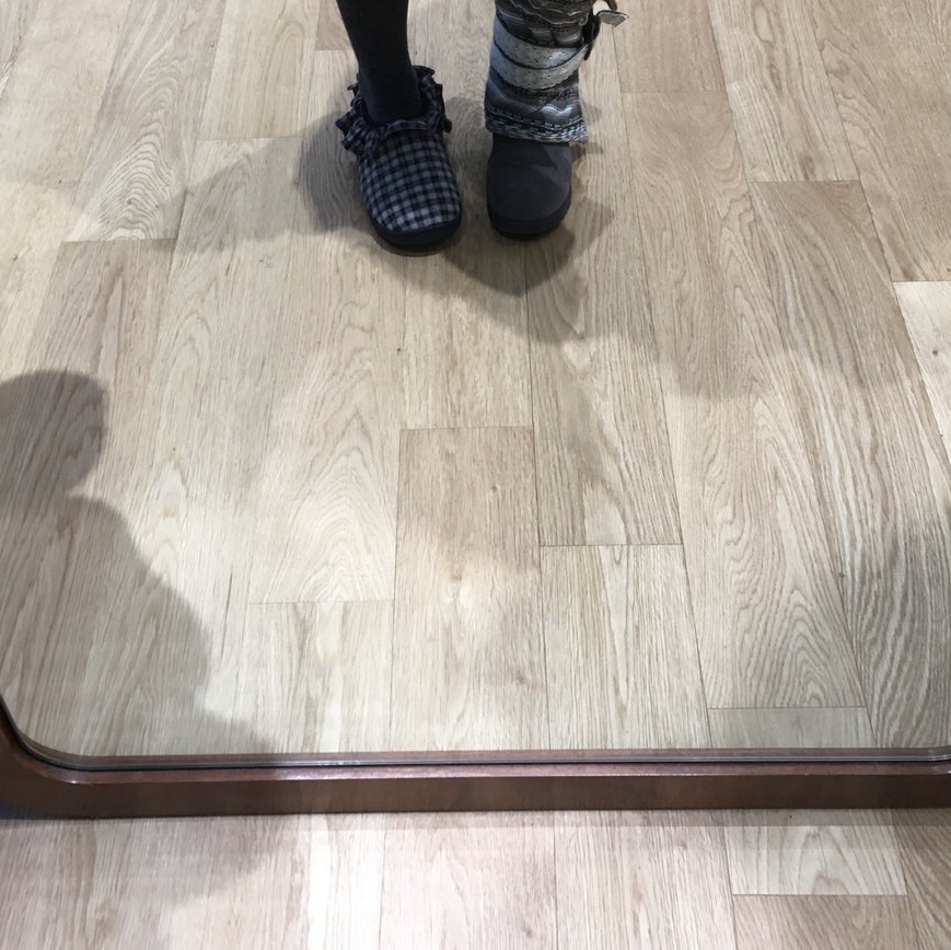 Subu x Coyseio Bunny Sweat Padding Shoes Melange Gray, Subu x Coyseio Fluff Check Padding Shoes Check 착용 스타일 - 4