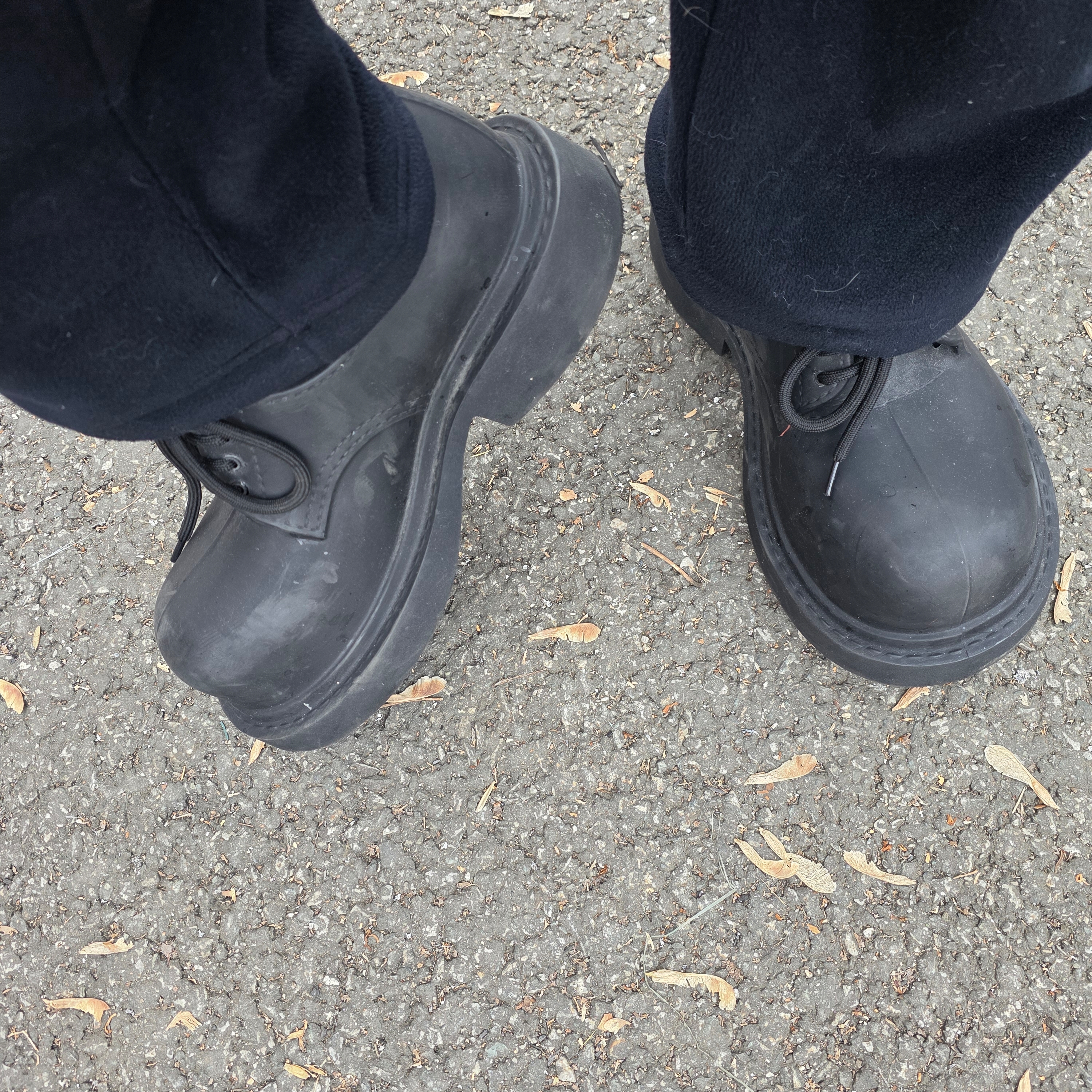 Balenciaga Steroid Derby Black 착용 스타일 - 1