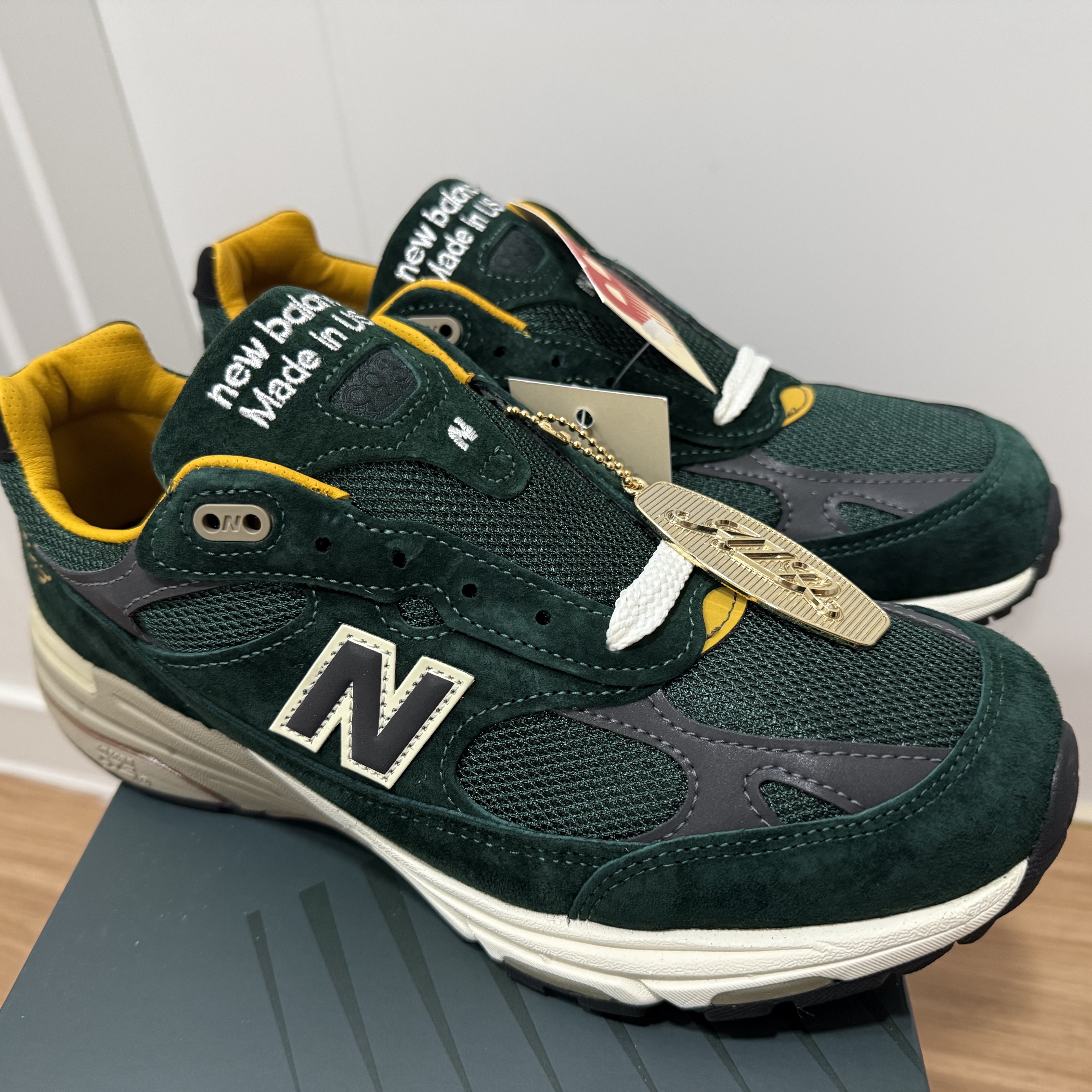New Balance x Aime Leon Dore 993 Made in USA Pine Grove 착용 스타일 - 6