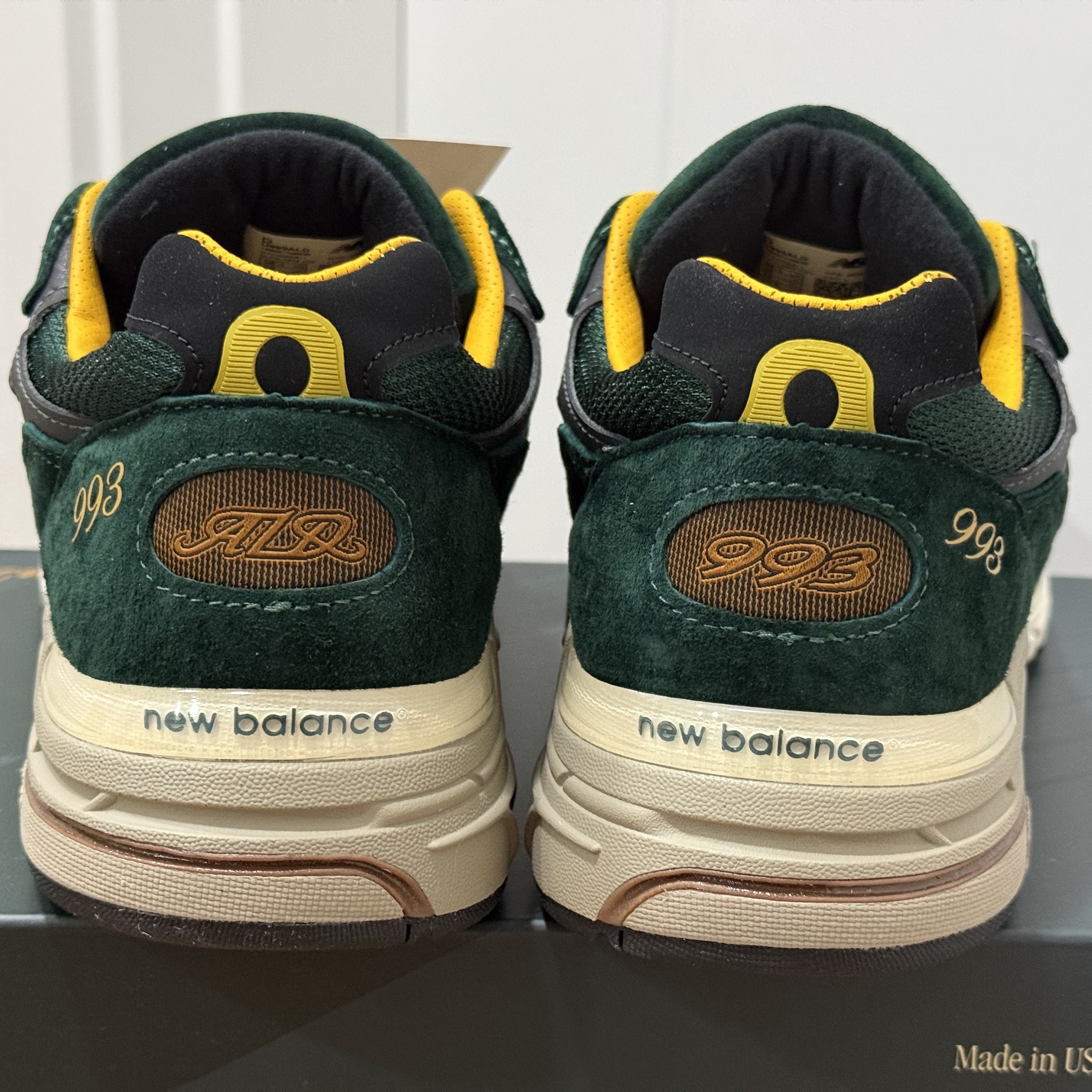 New Balance x Aime Leon Dore 993 Made in USA Pine Grove 착용 스타일 - 7