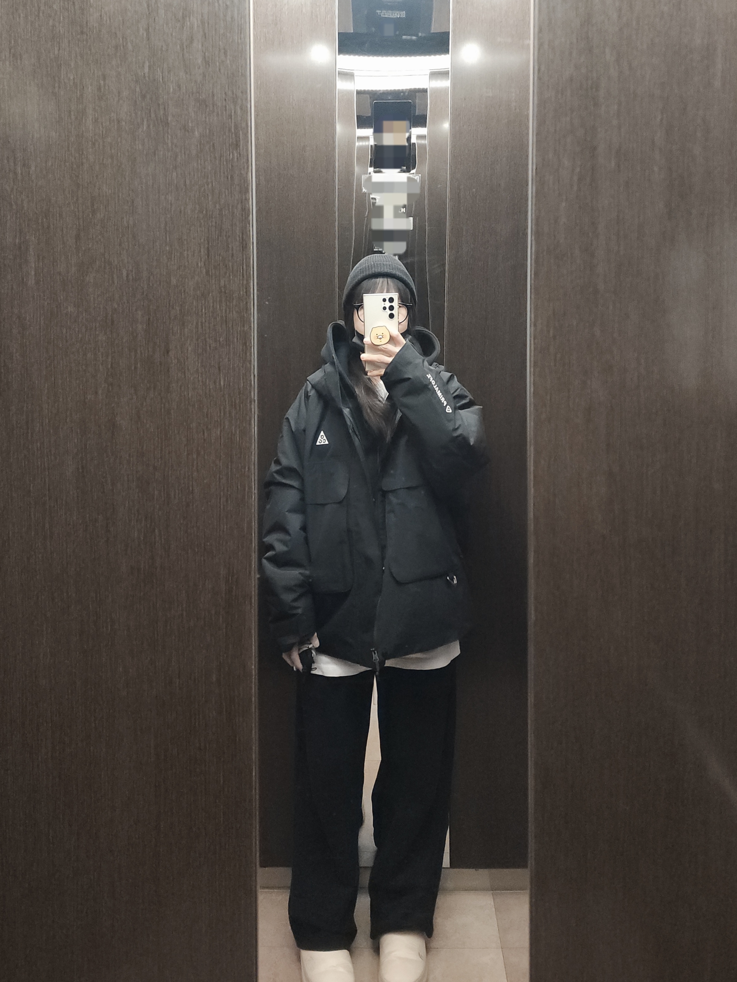 The North Face Camp Mule Cream, Nike ACG Primaloft Skull Peak Storm-Fit Jacket Black Anthracite - Asia 착용 스타일
