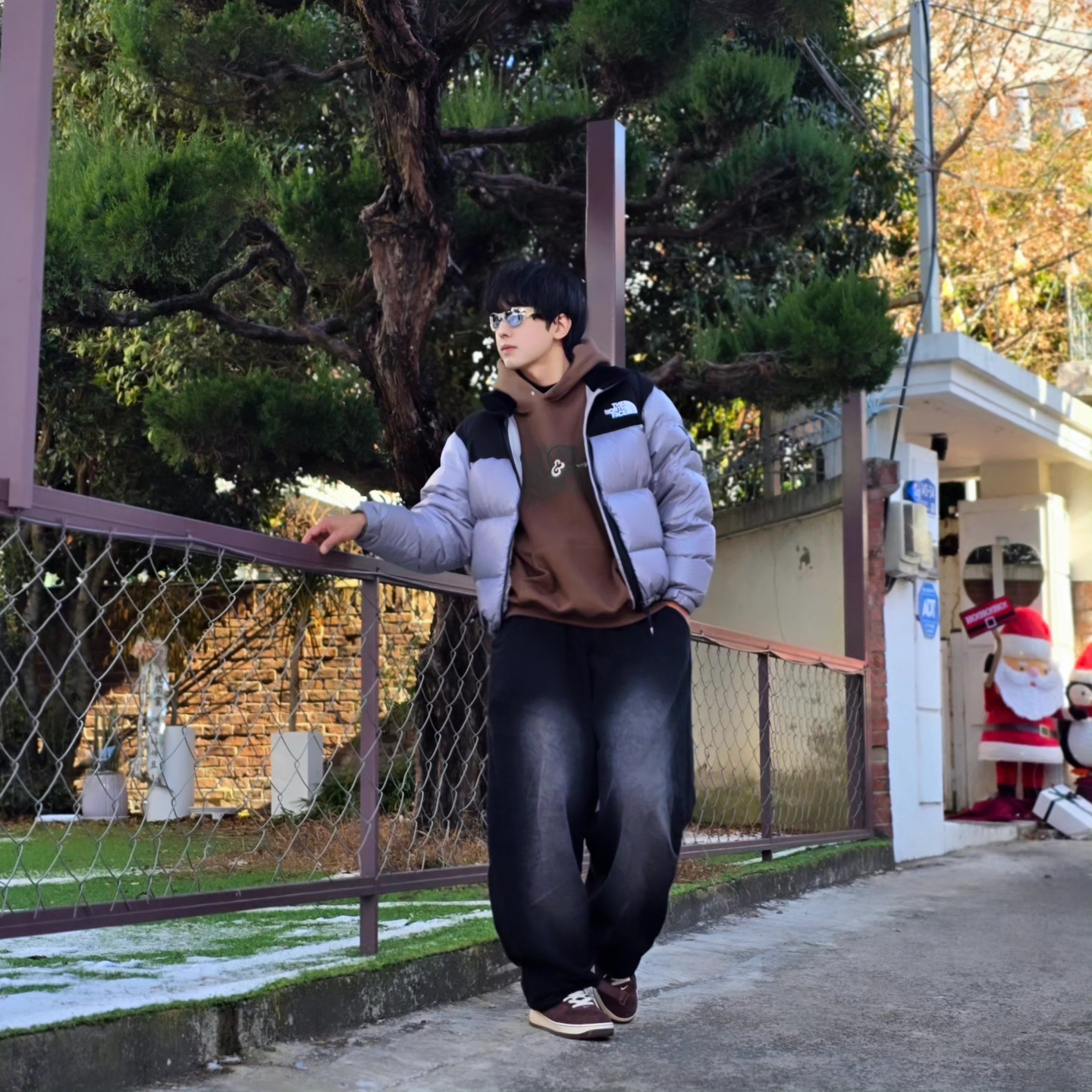 The North Face White Label Novelty Nuptse Down Jacket Heather Gray, Nike Air Force 1 Mid '07 QS Chocolate 착용 스타일 - 6