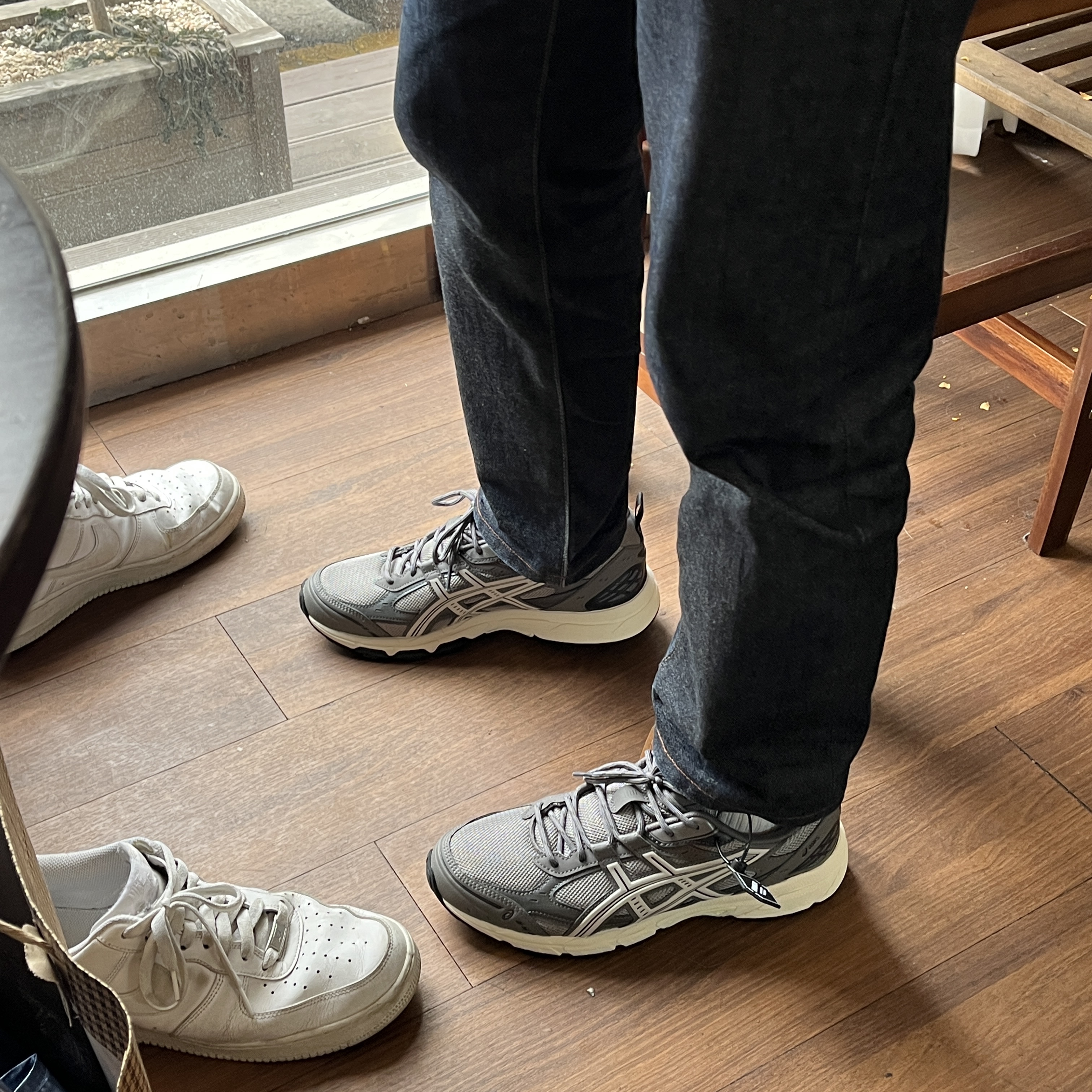 Asics Gel-Nunobik Clay Grey Graphite Grey 착용 스타일