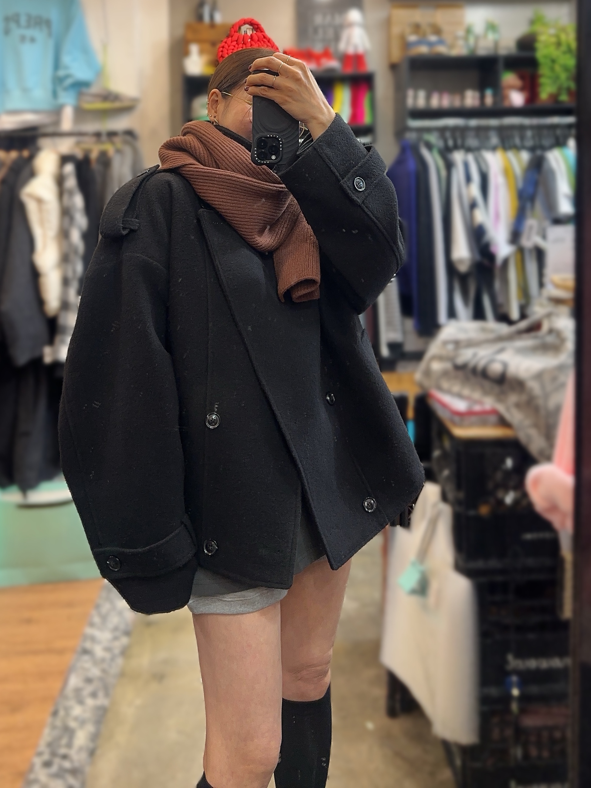 (W) UGG Classic Ultra Mini Platform Boots Chestnut, Alo Yoga Iconic Shopper Tote Bag Grey Tiedye 착용 스타일 - 7