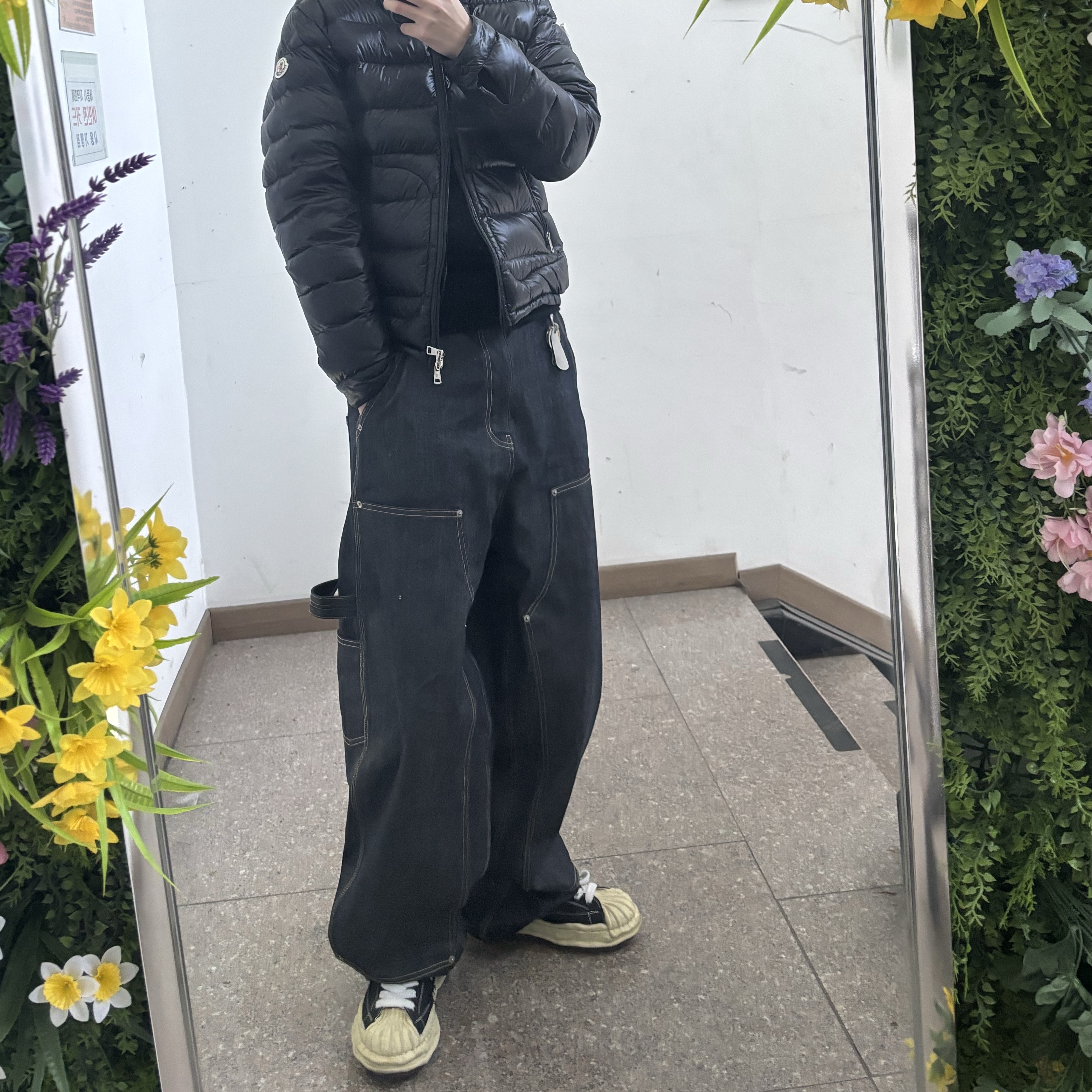 Moncler Acorus Short Down Jacket Night Blue - 26SS, Arc'teryx Atom Hoody Black 착용 스타일 - 1