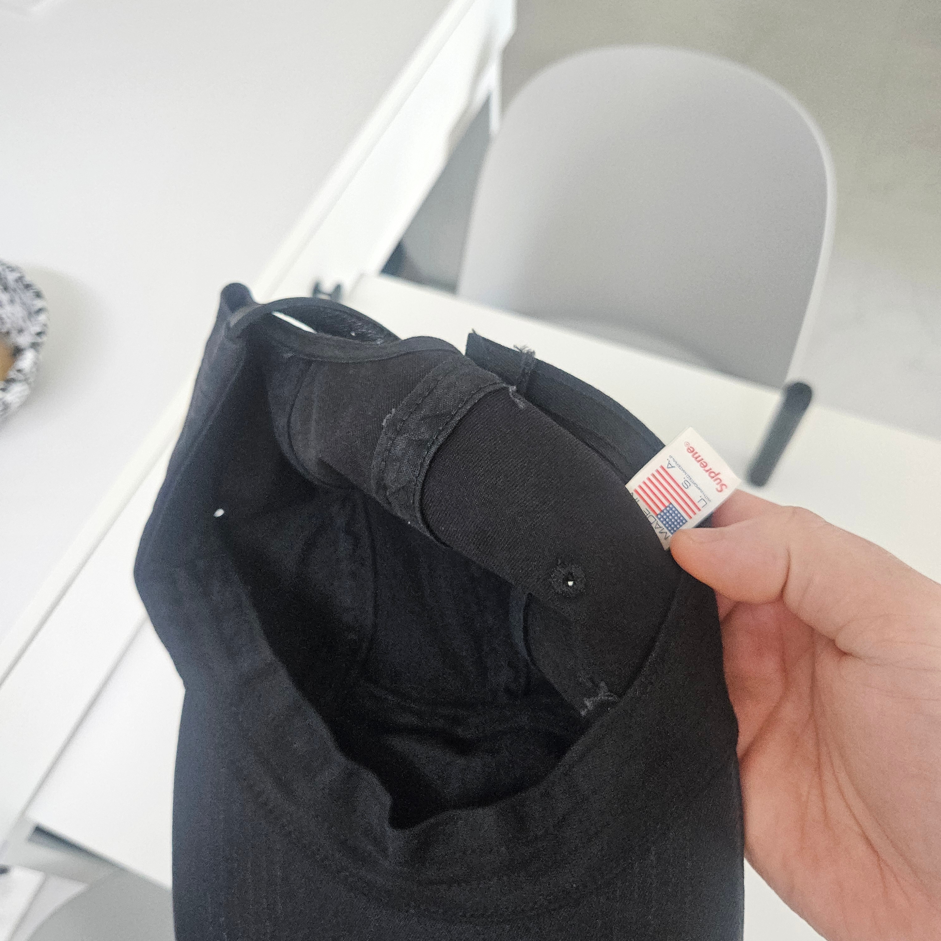 Supreme Washed Chino Twill Camp Cap Black 착용 스타일 - 3