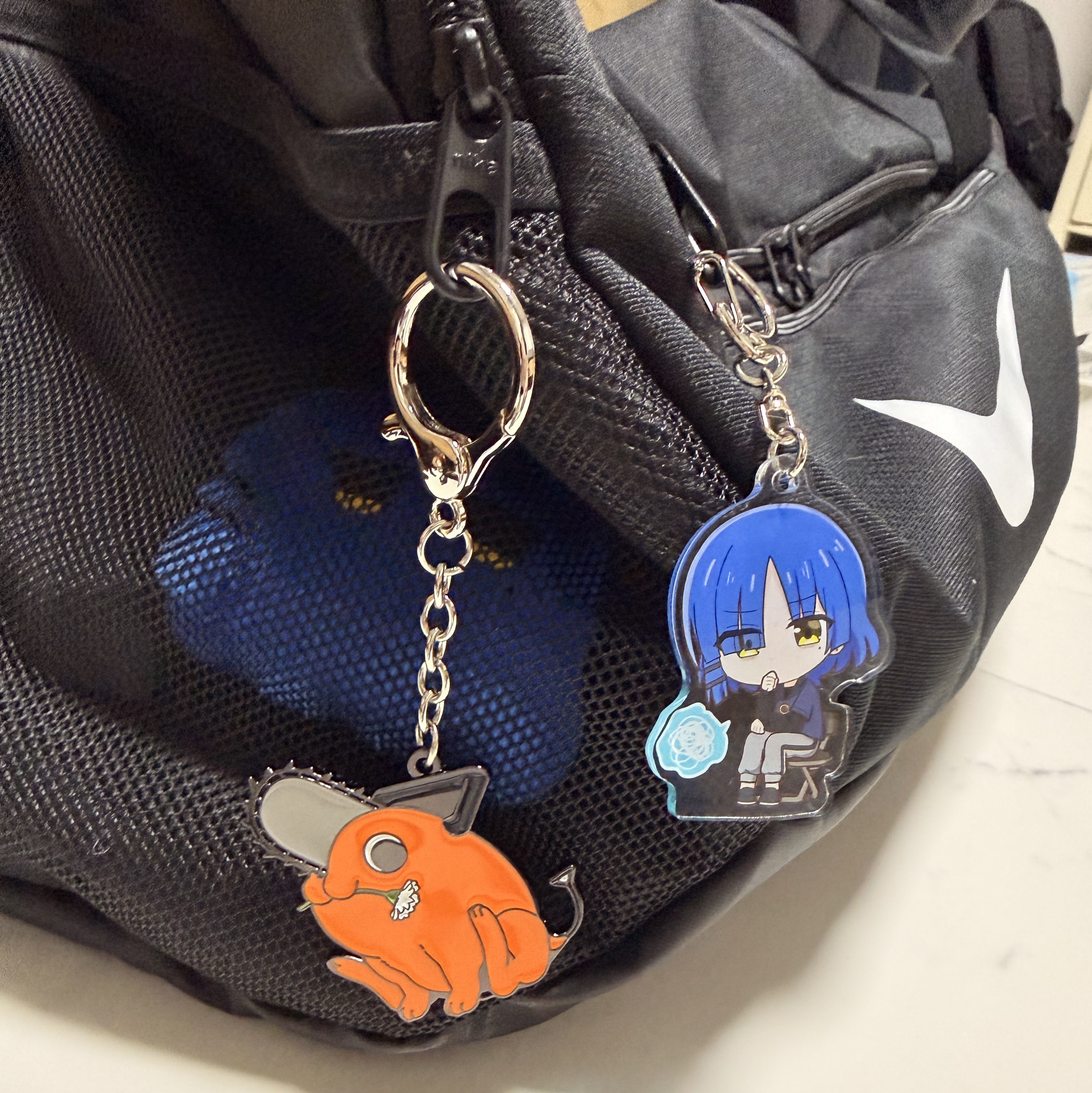 Chainsaw Man The Movie: Reze Arc Keyring Pochita 착용 스타일