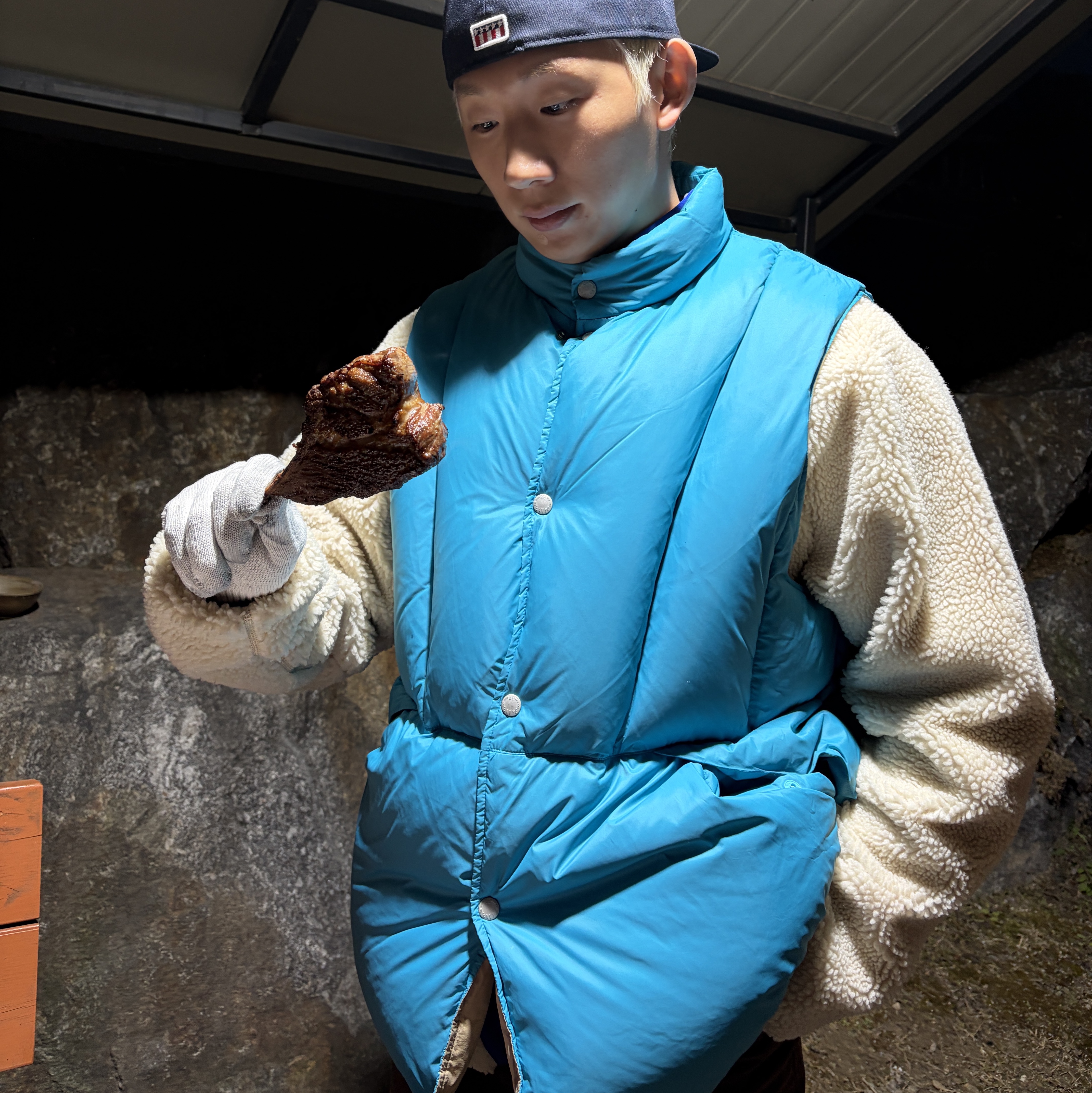 Patagonia Classic Retro-X Fleece Jacket Dark Natural 착용 스타일