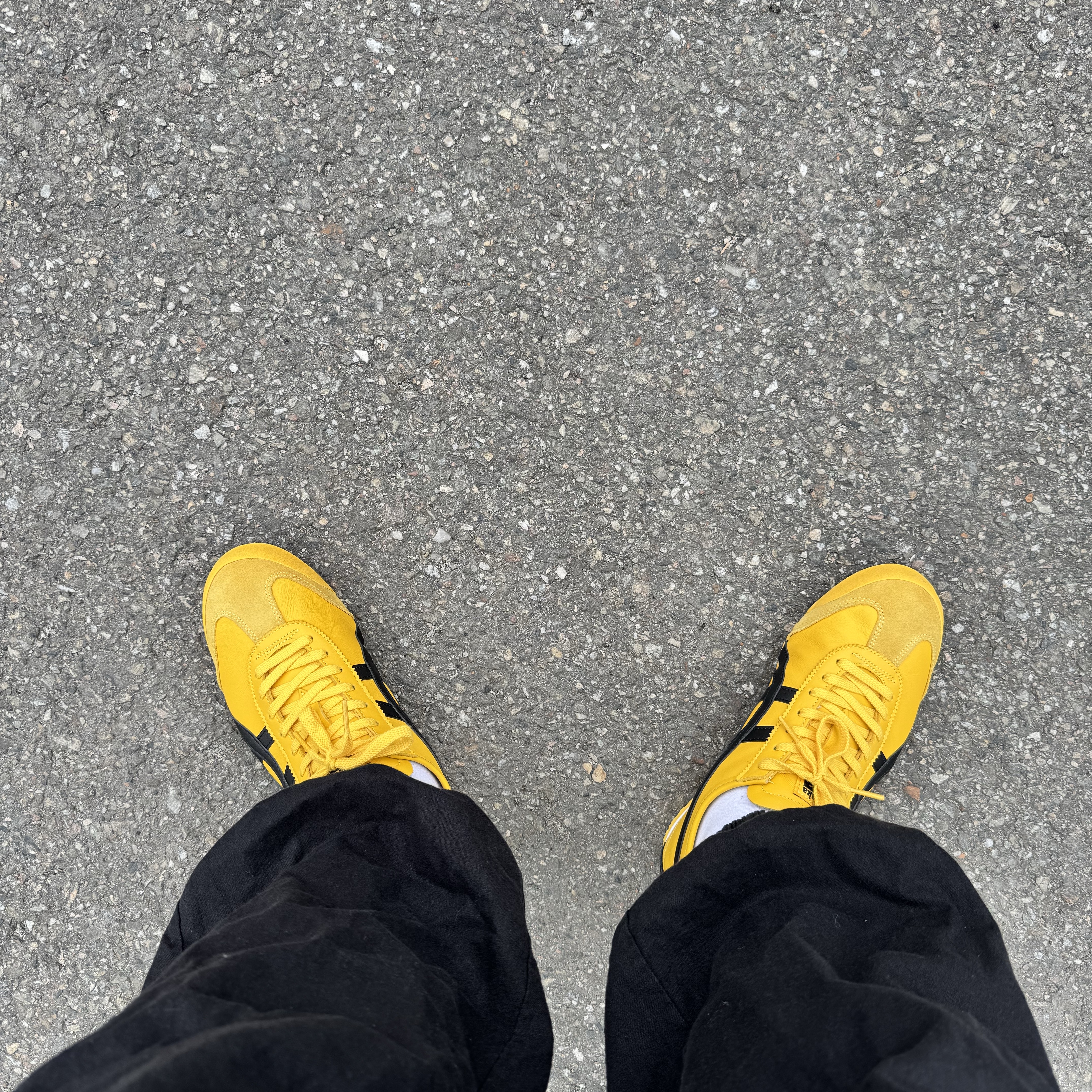 Onitsuka Tiger Mexico 66 Yellow Black 착용 스타일