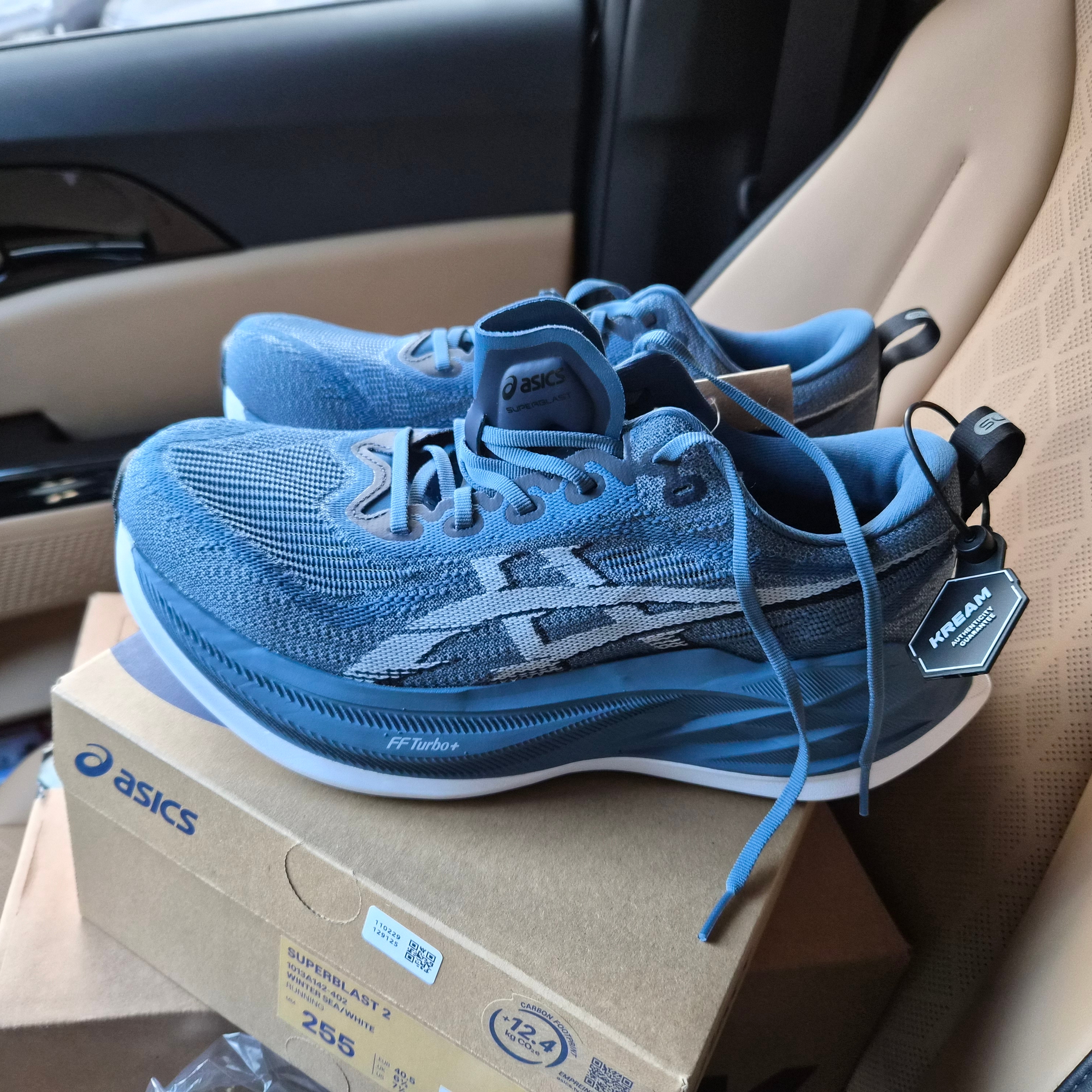 Asics Superblast 2 Winter Sea White 착용 스타일