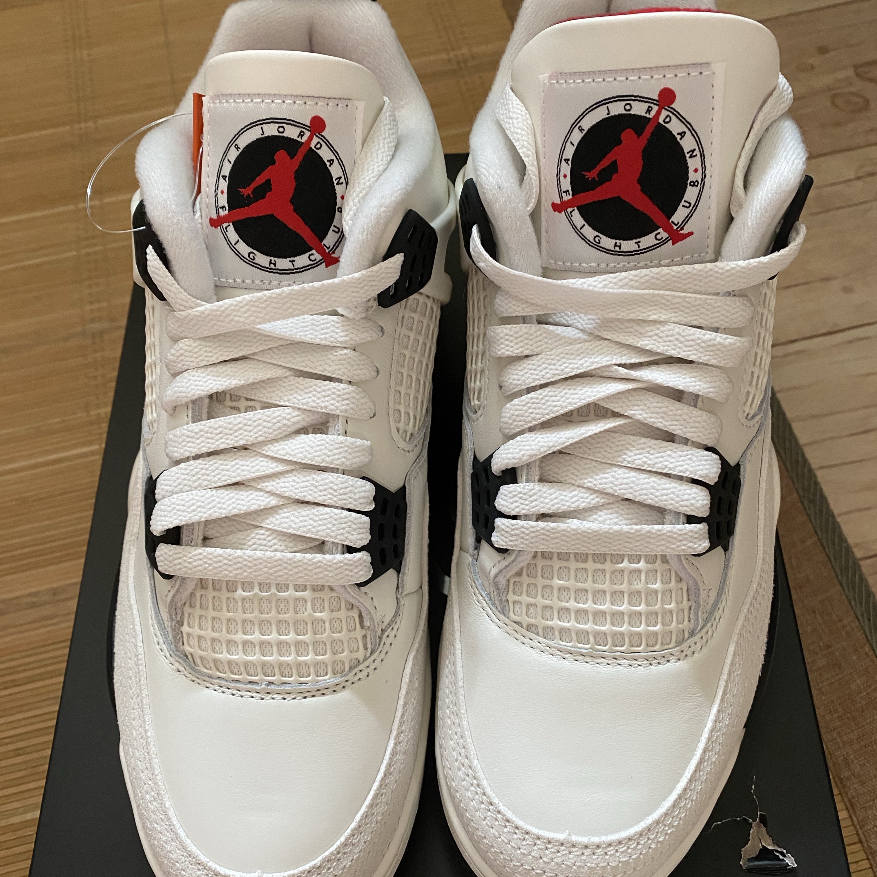 Jordan 4 Flight Club Sail and Black 착용 스타일 - 2