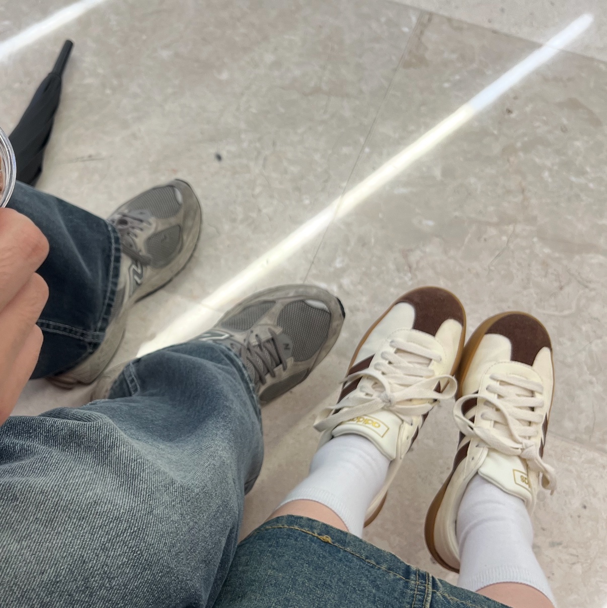 Adidas VL Court 2.0 Cream Brown 착용 스타일