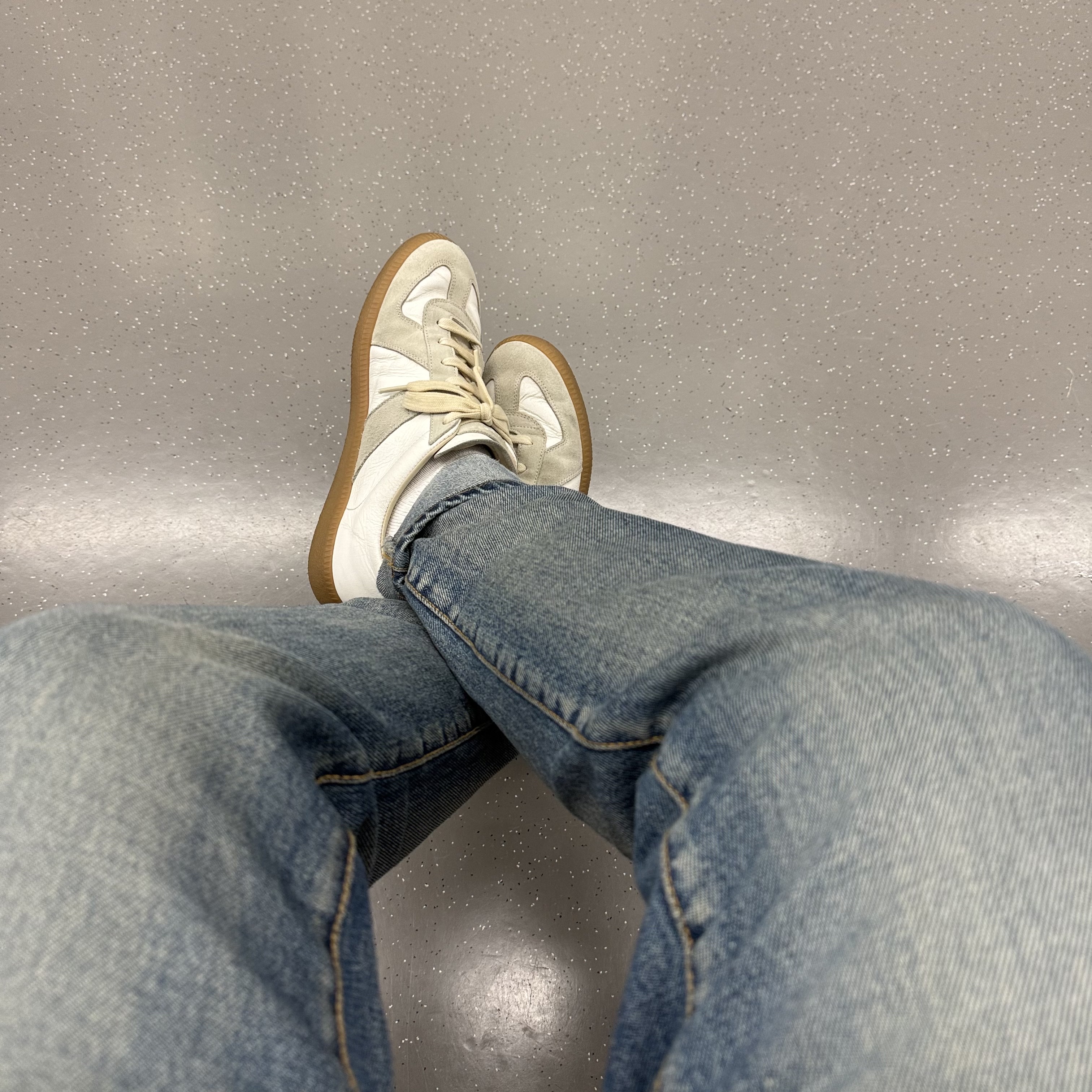Maison Margiela Calfskin Replica Sneakers 착용 스타일 - 1