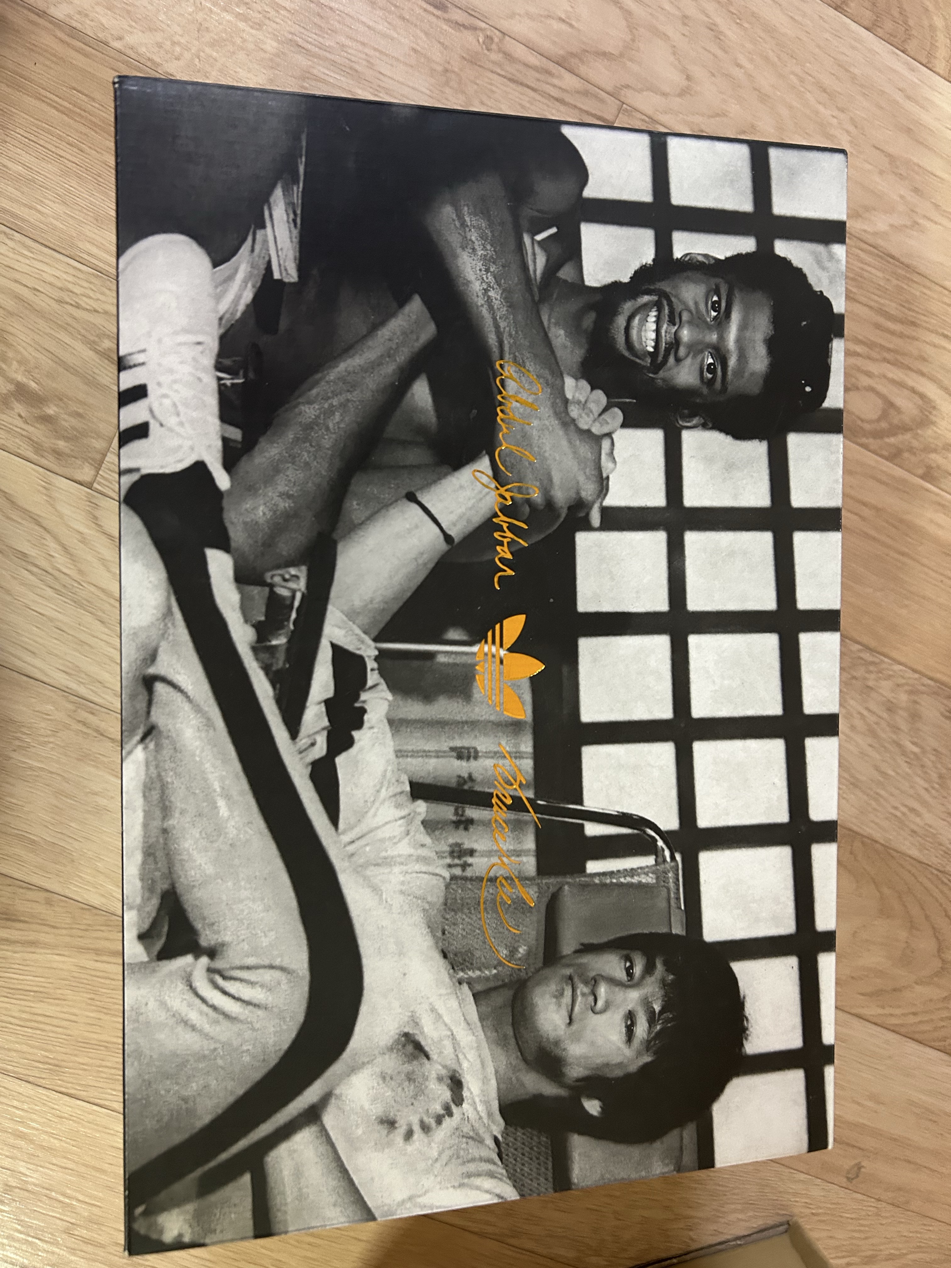 Adidas x Bruce Lee Jabbar Low Supplier Colour Core Black 착용 스타일