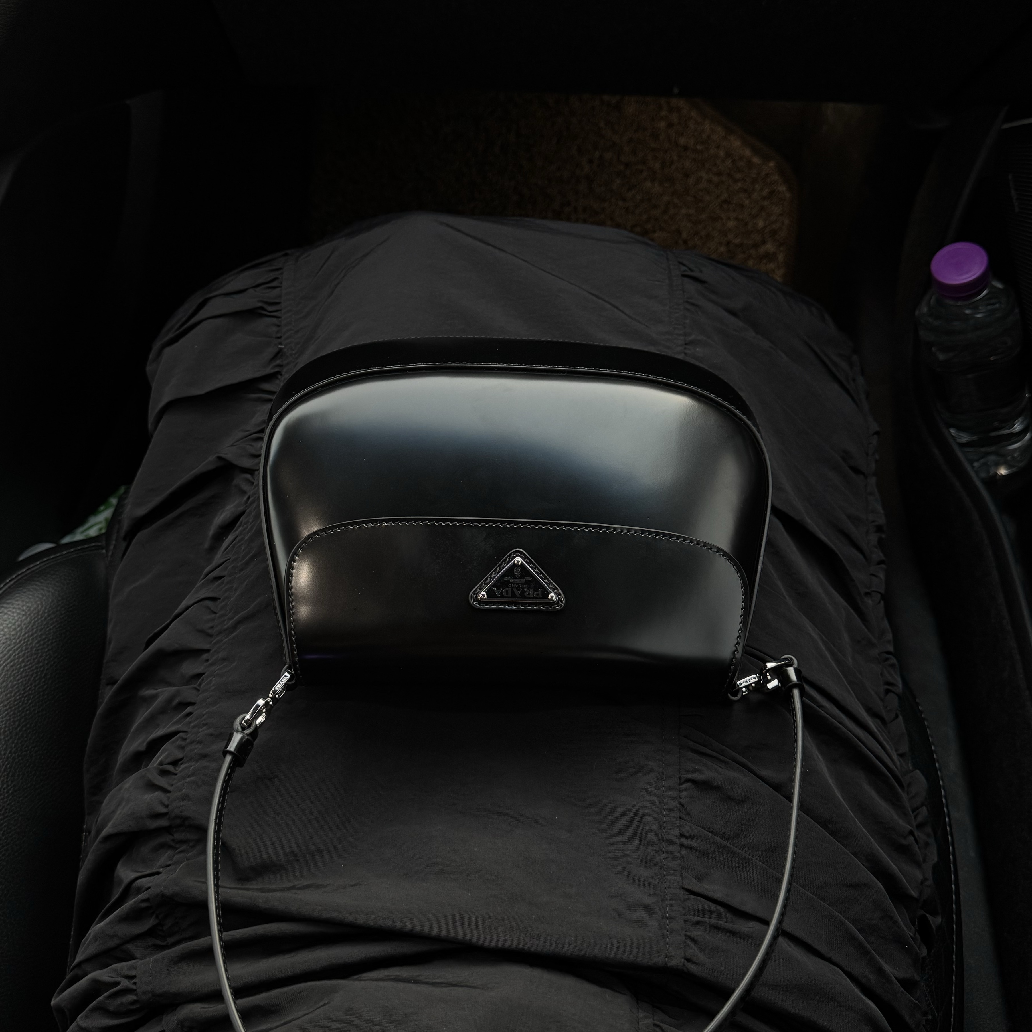 Prada Cleo Brushed Leather Shoulder Bag with Flap Black 착용 스타일 - 3