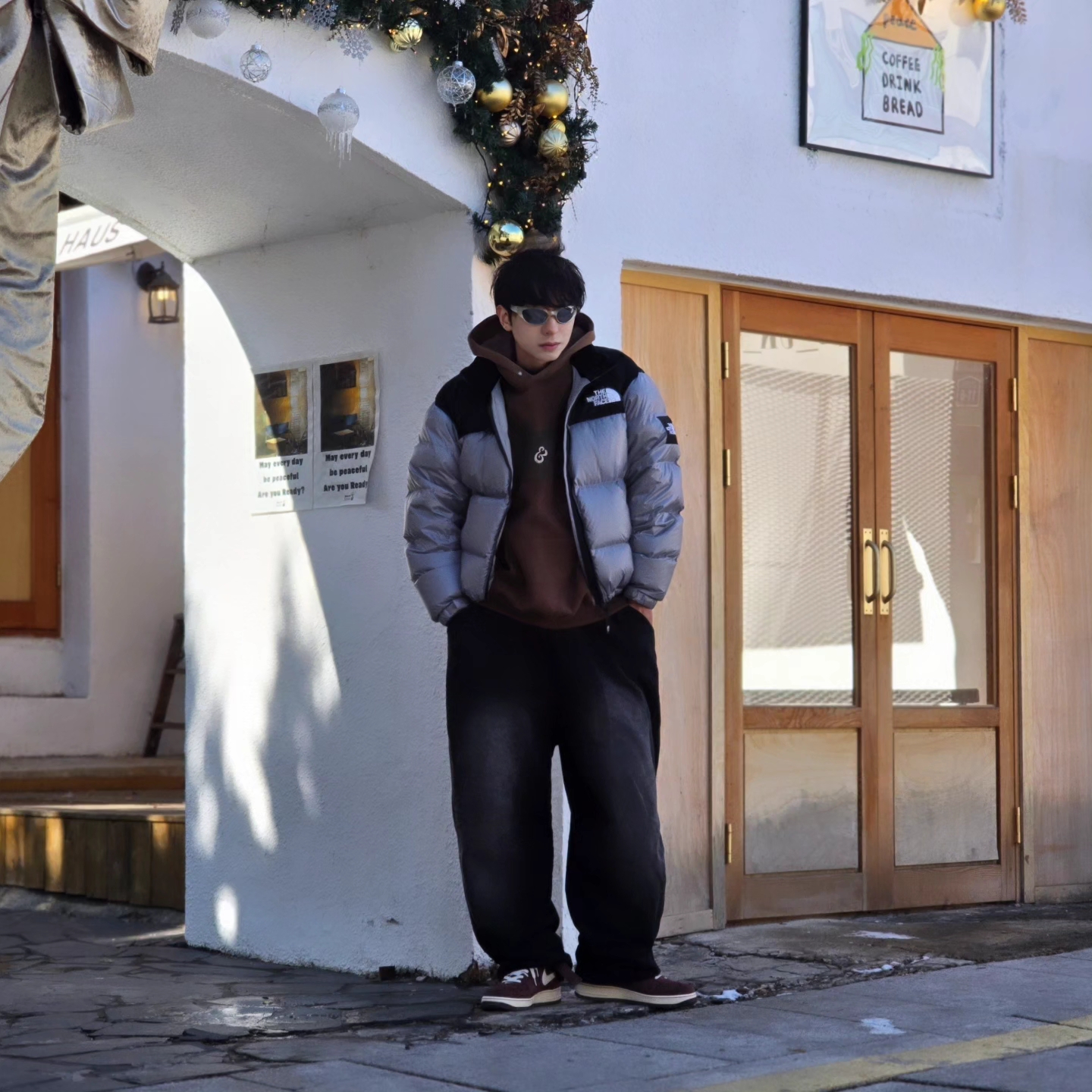 The North Face White Label Novelty Nuptse Down Jacket Heather Gray, Nike Air Force 1 Mid '07 QS Chocolate 착용 스타일 - 3