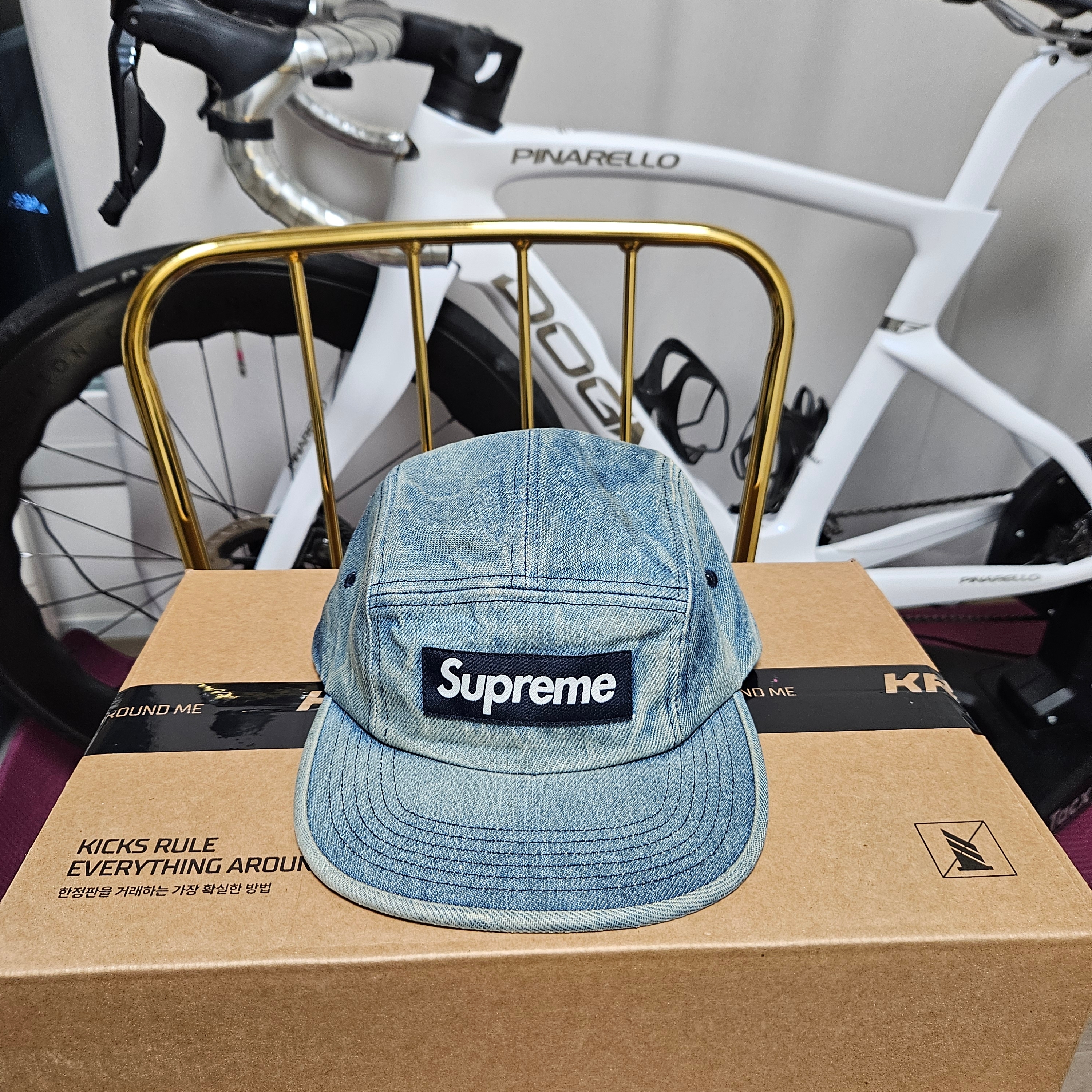 Supreme Washed Chino Twill Camp Cap Denim - 25FW 착용 스타일