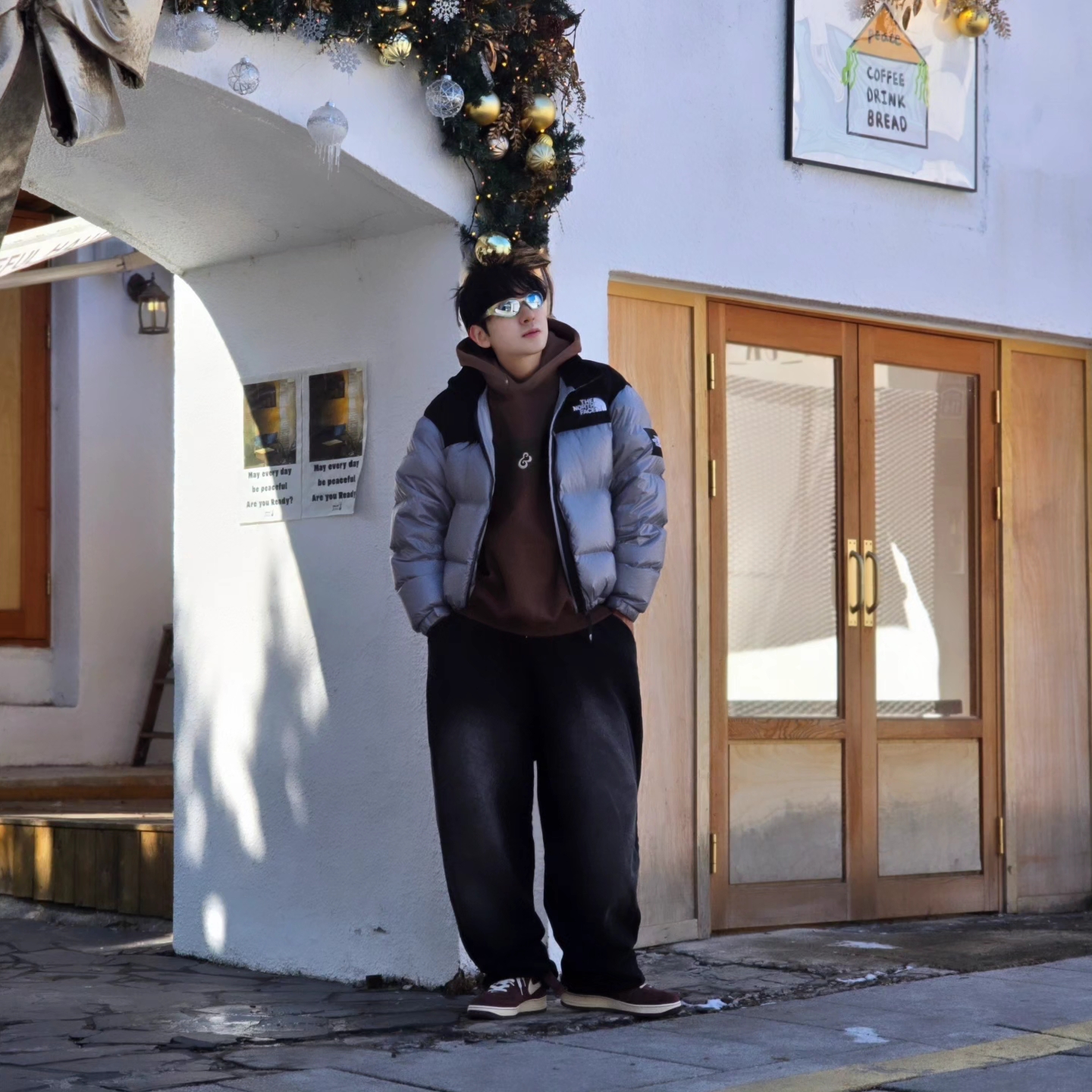 The North Face White Label Novelty Nuptse Down Jacket Heather Gray, Nike Air Force 1 Mid '07 QS Chocolate 착용 스타일 - 4