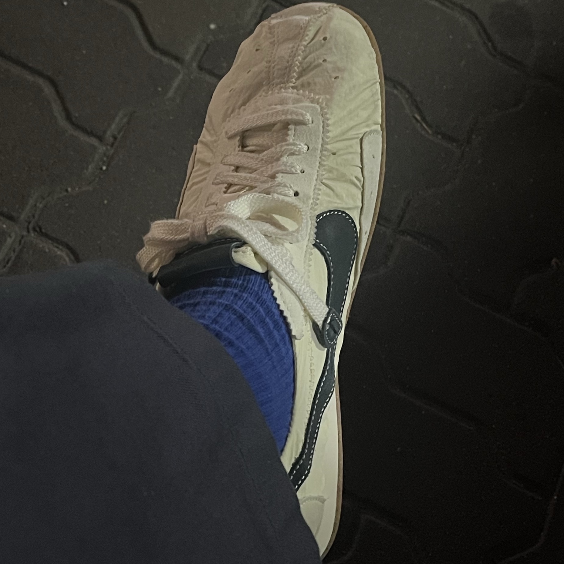 Nike x Jacquemus Moon Shoe SP Alabaster Off Noir 착용 스타일