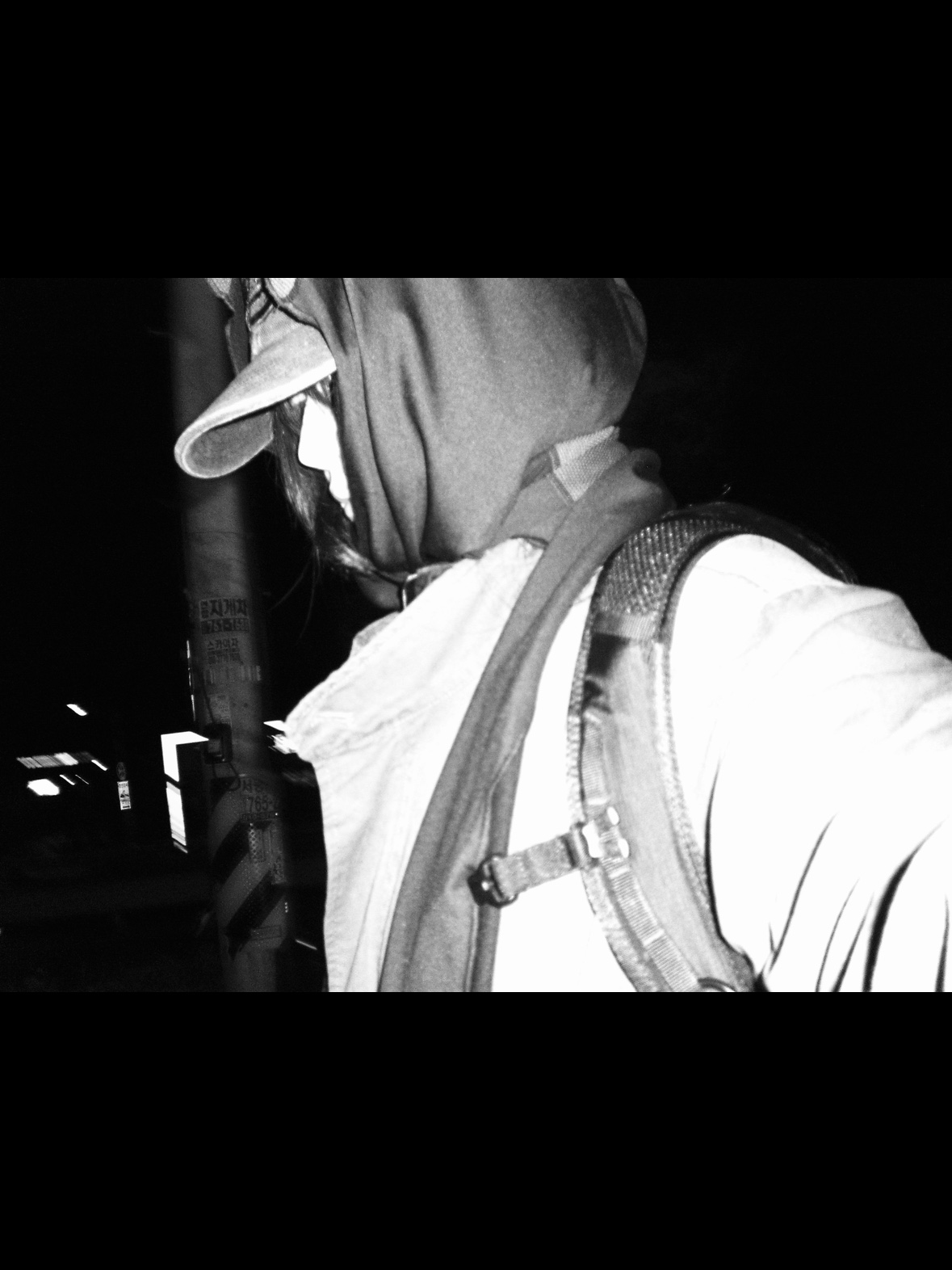 Hatchingroom Mods Parka Washed Mud Brown, Sansan Gear Hoodie Scarf Black 착용 스타일 - 6