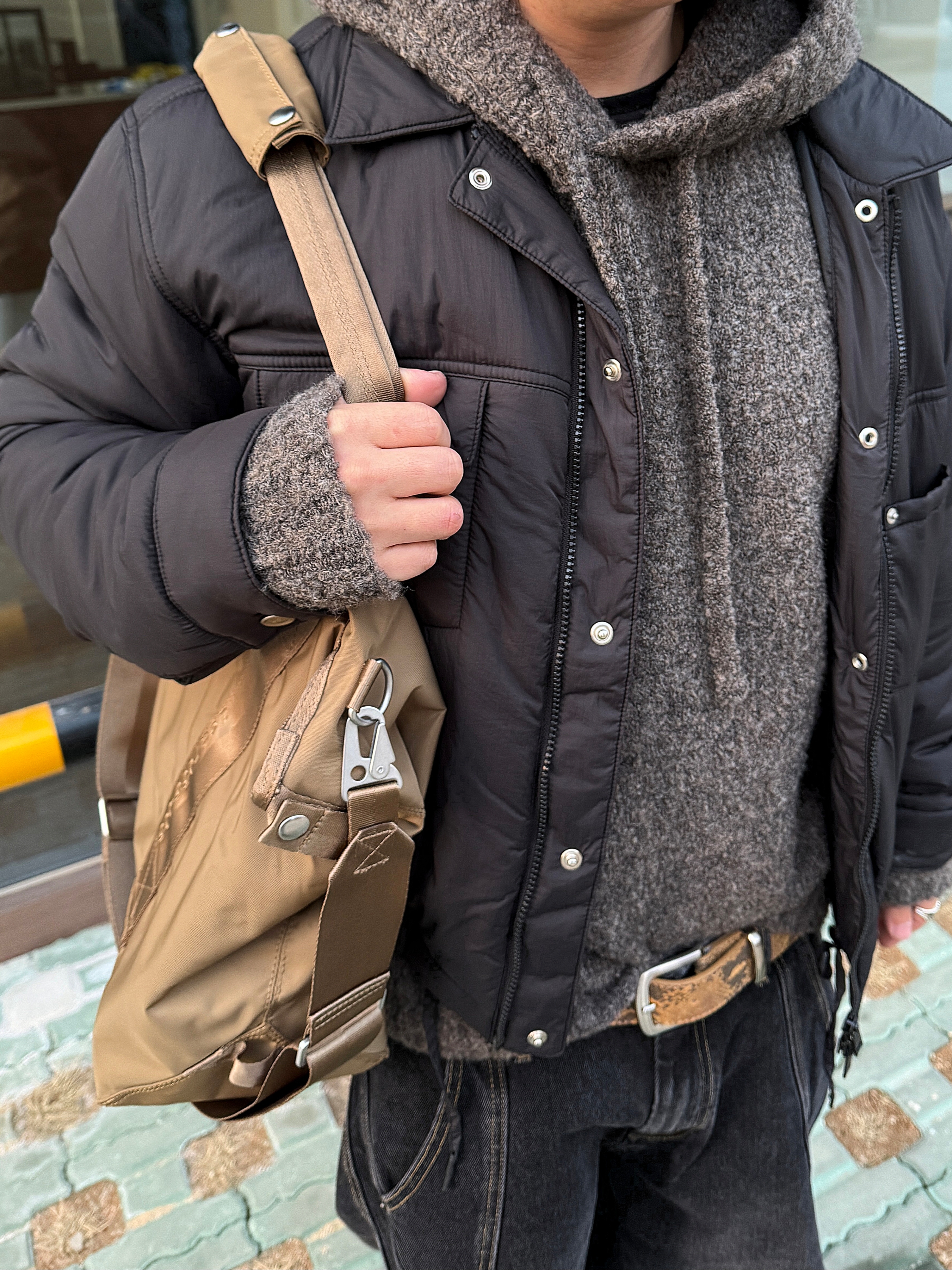 SOULESURES BOLD BELUGA Espresso Brown 착용 스타일 - 7