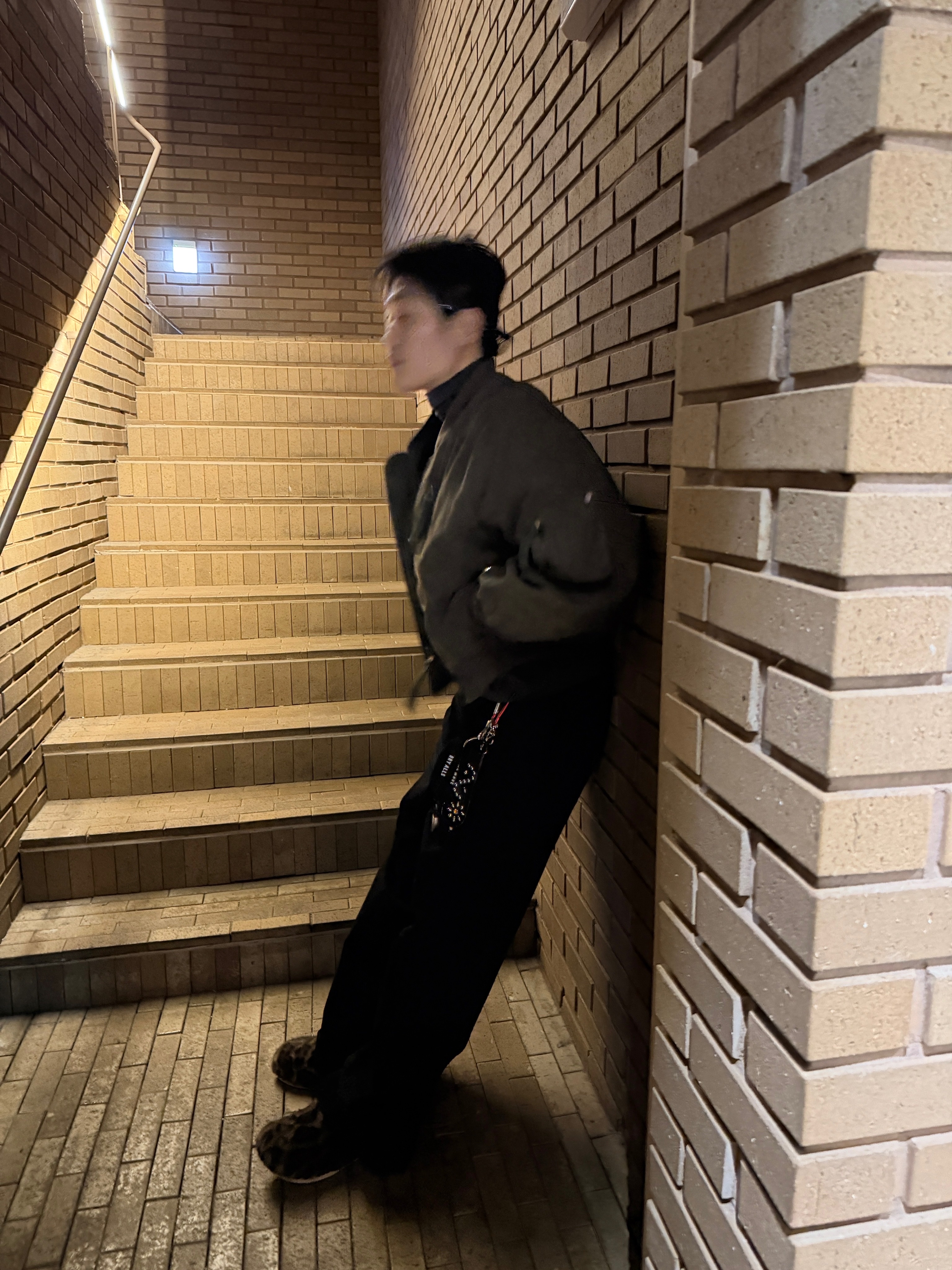 Gentle Monster x Maison Margiela MM210 Black Clear, Undermycar A Palace Entwined with Grapevines Buckle Alligator Effec Leather Belt Alligator Lavender - 25SS 착용 스타일 - 7