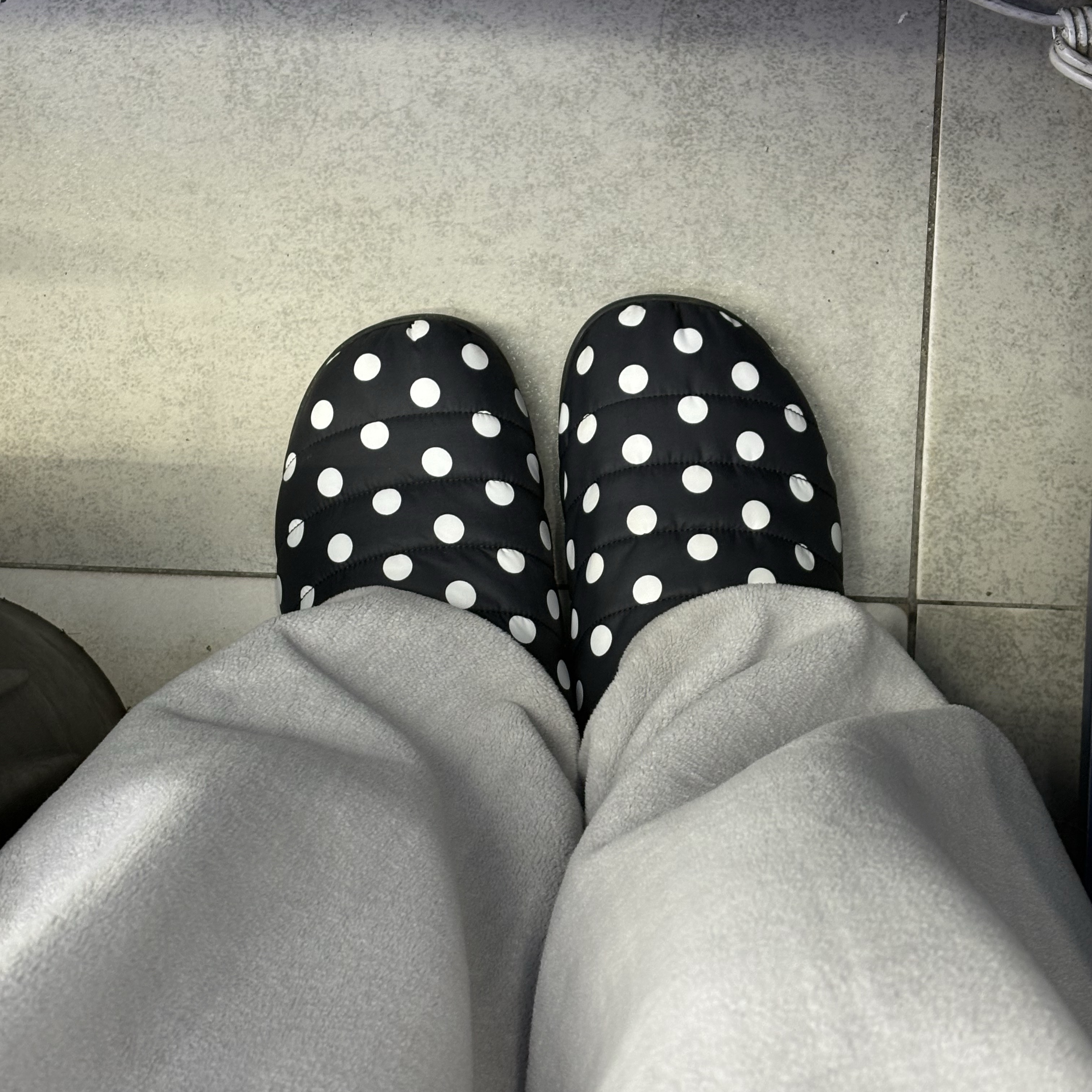 Subu Permanent F-Line Dots 착용 스타일