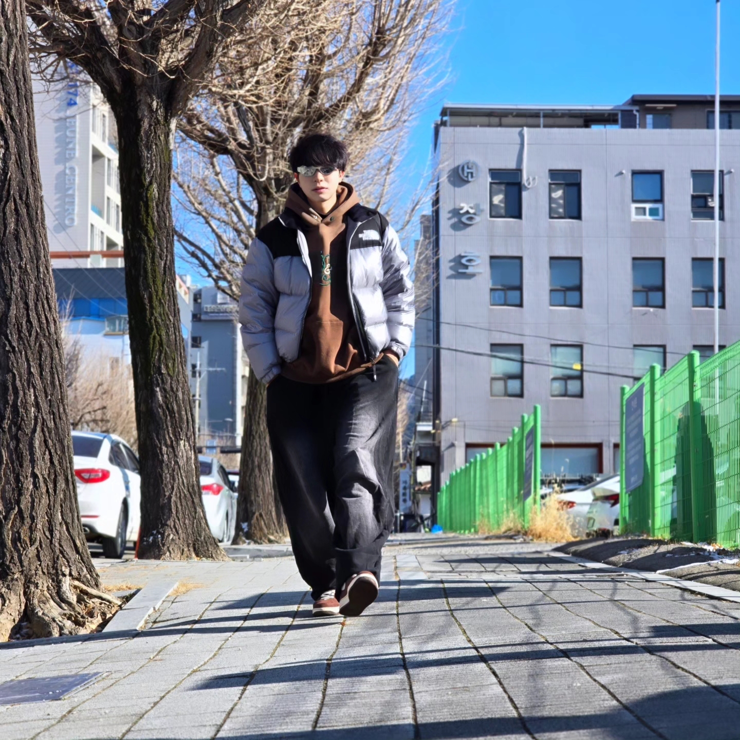 The North Face White Label Novelty Nuptse Down Jacket Heather Gray, Nike Air Force 1 Mid '07 QS Chocolate 착용 스타일 - 3