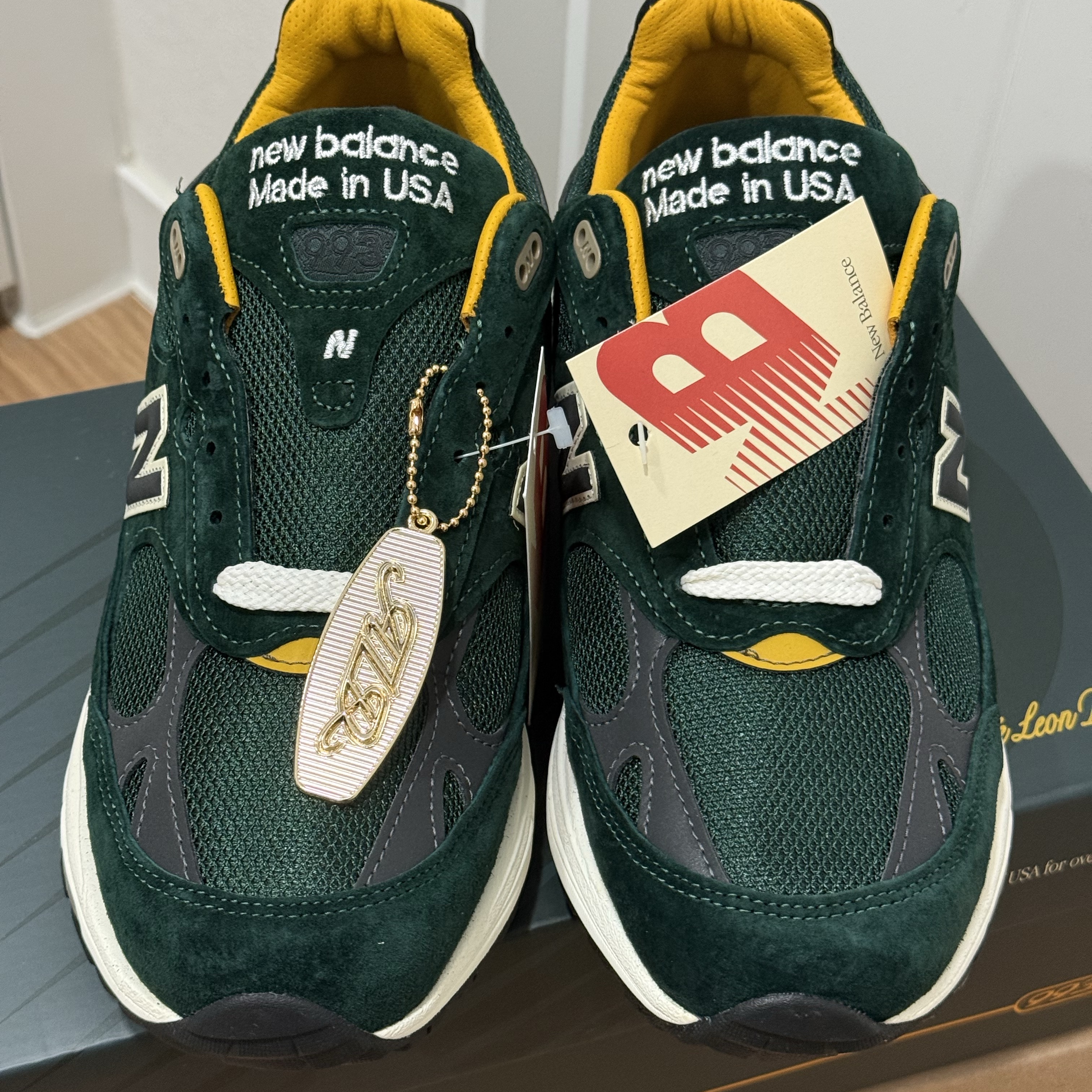 New Balance x Aime Leon Dore 993 Made in USA Pine Grove 착용 스타일 - 5