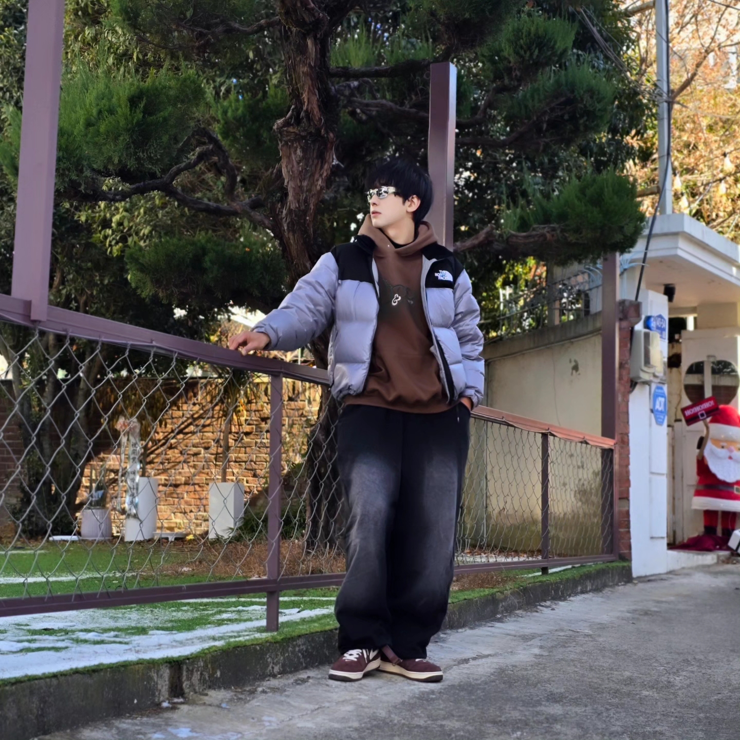 The North Face White Label Novelty Nuptse Down Jacket Heather Gray, Nike Air Force 1 Mid '07 QS Chocolate 착용 스타일 - 7