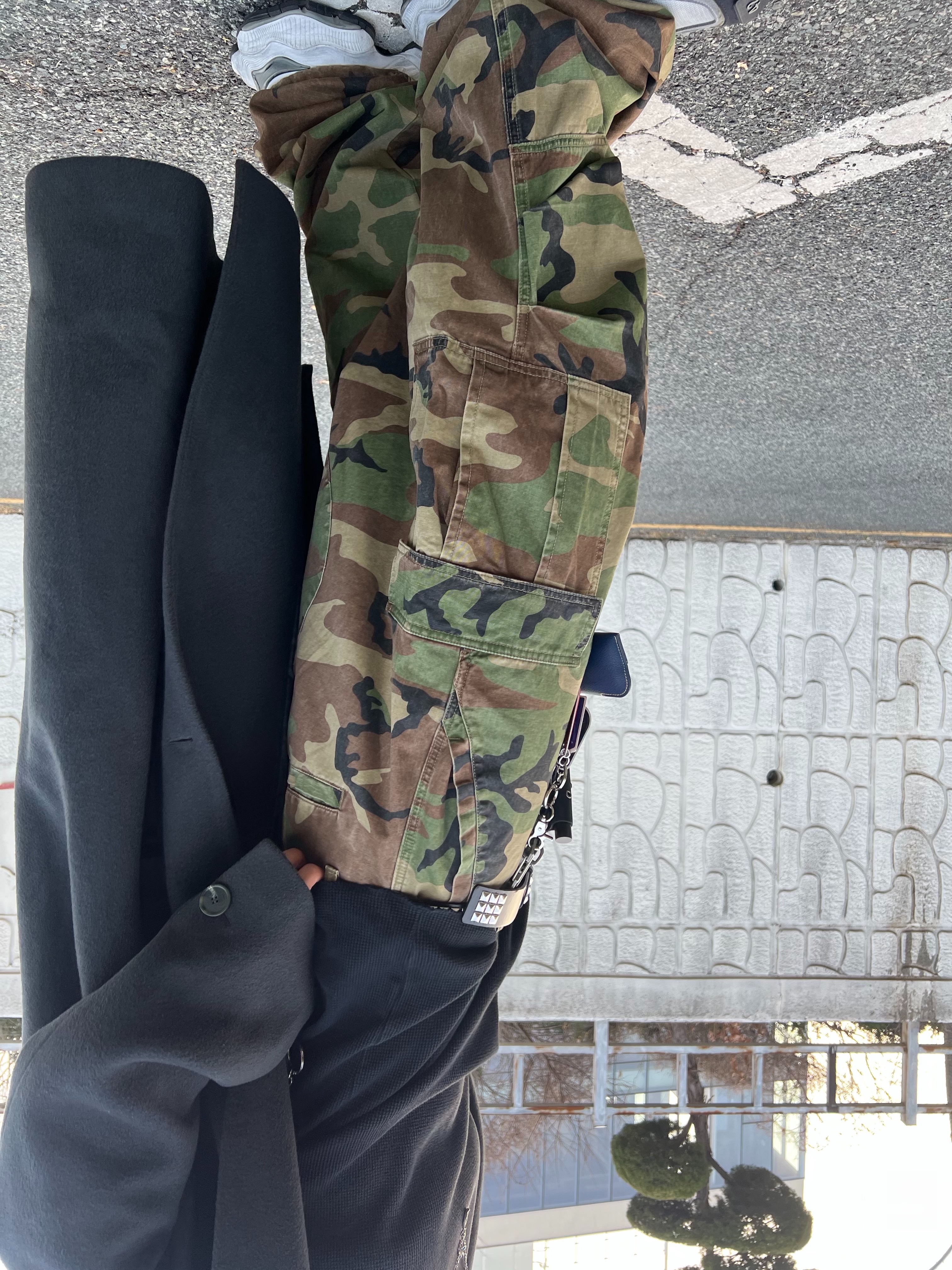 Undermycar Over Boxy Fit Herringbone Tailored Coat Gray - 24FW, Balenciaga Cargo Sneakers White Grey 착용 스타일 - 5