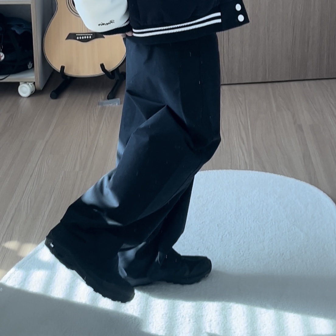 On Running x Post Archive Faction (Paf) Cloudventure Peak All Black 착용 스타일 - 3