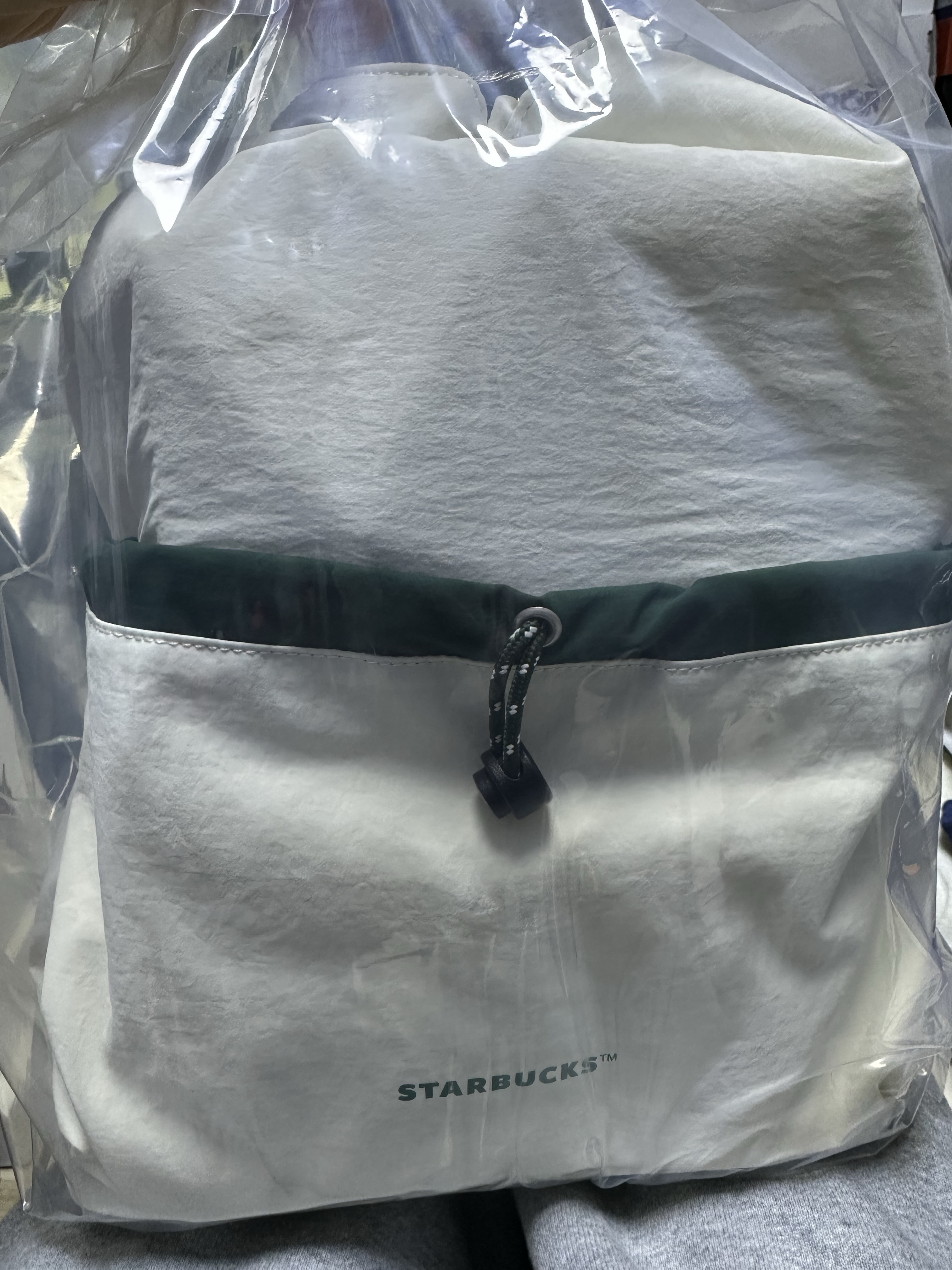Starbucks Happy 2026 Lucky Bag Ivory 착용 스타일