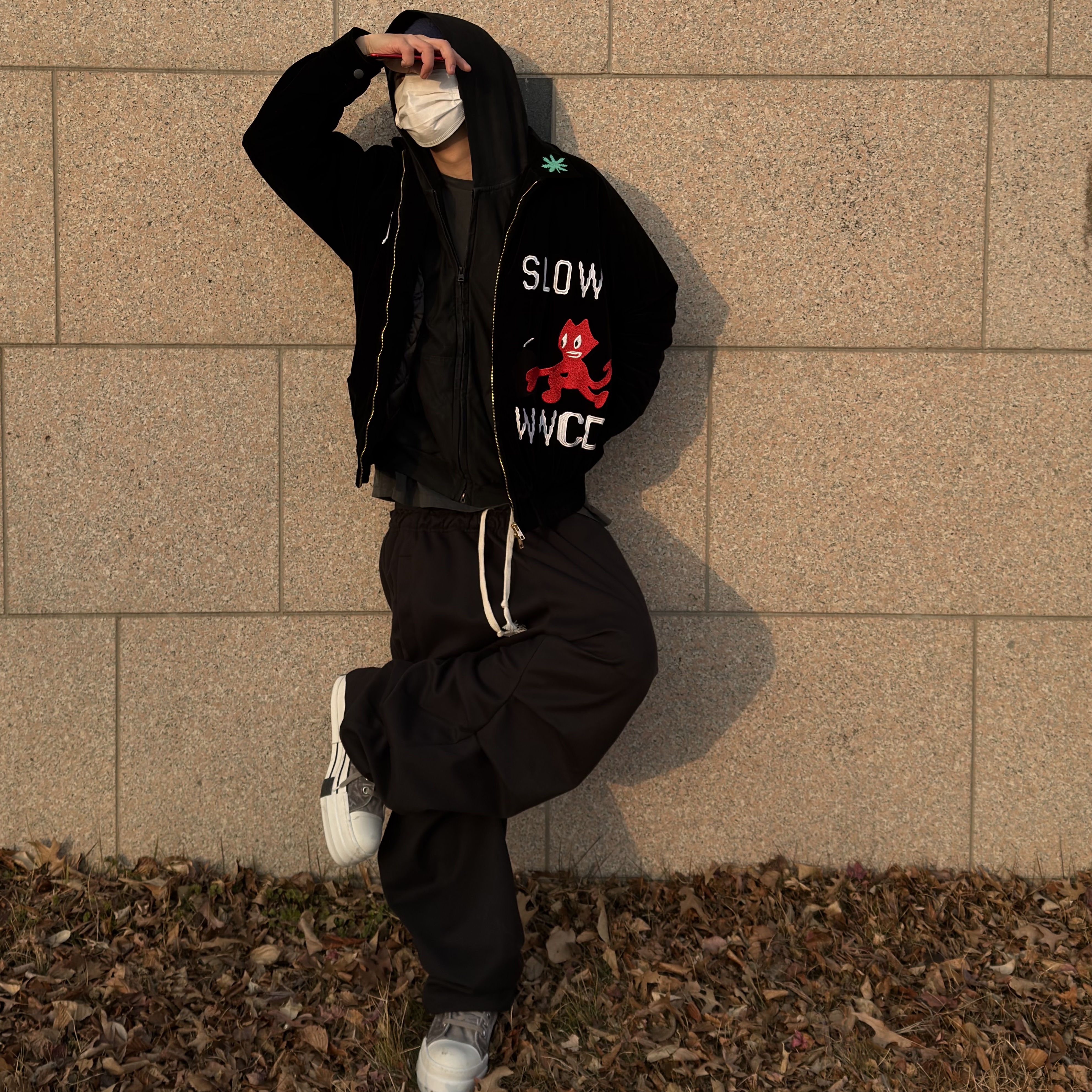 Converse x Drkshdw DBL Drkstar Overdye Chuck 70 Hi Concrete 착용 스타일 - 3