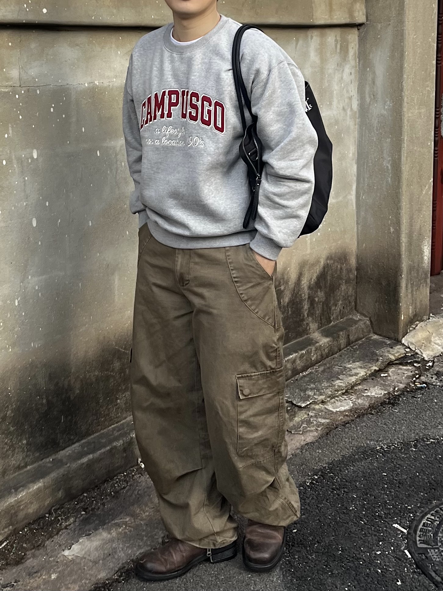 noun Washed Cargo Pants Khaki, MUCENT 4way Sigature Logo Tote Bag Black 착용 스타일 - 2