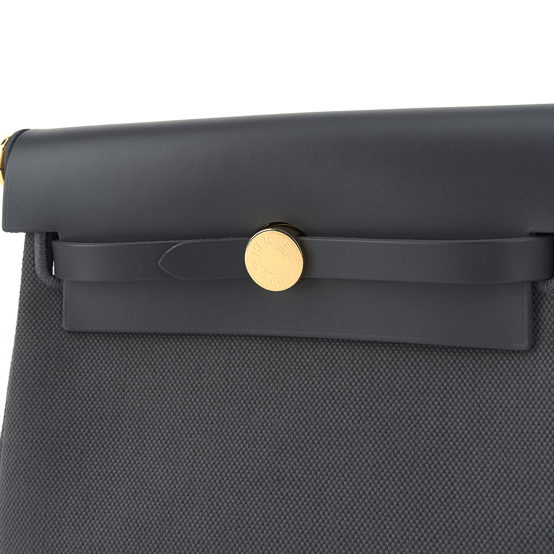 에르메스 에르백 집 20 백 밀리터리 캔버스 헌터 카우하이드 & 골드 하드웨어 아르두아즈(Hermes Herbag Zip 20 Bag Military Canvas Hunter Cowhide & Gold Ardoise) - 4