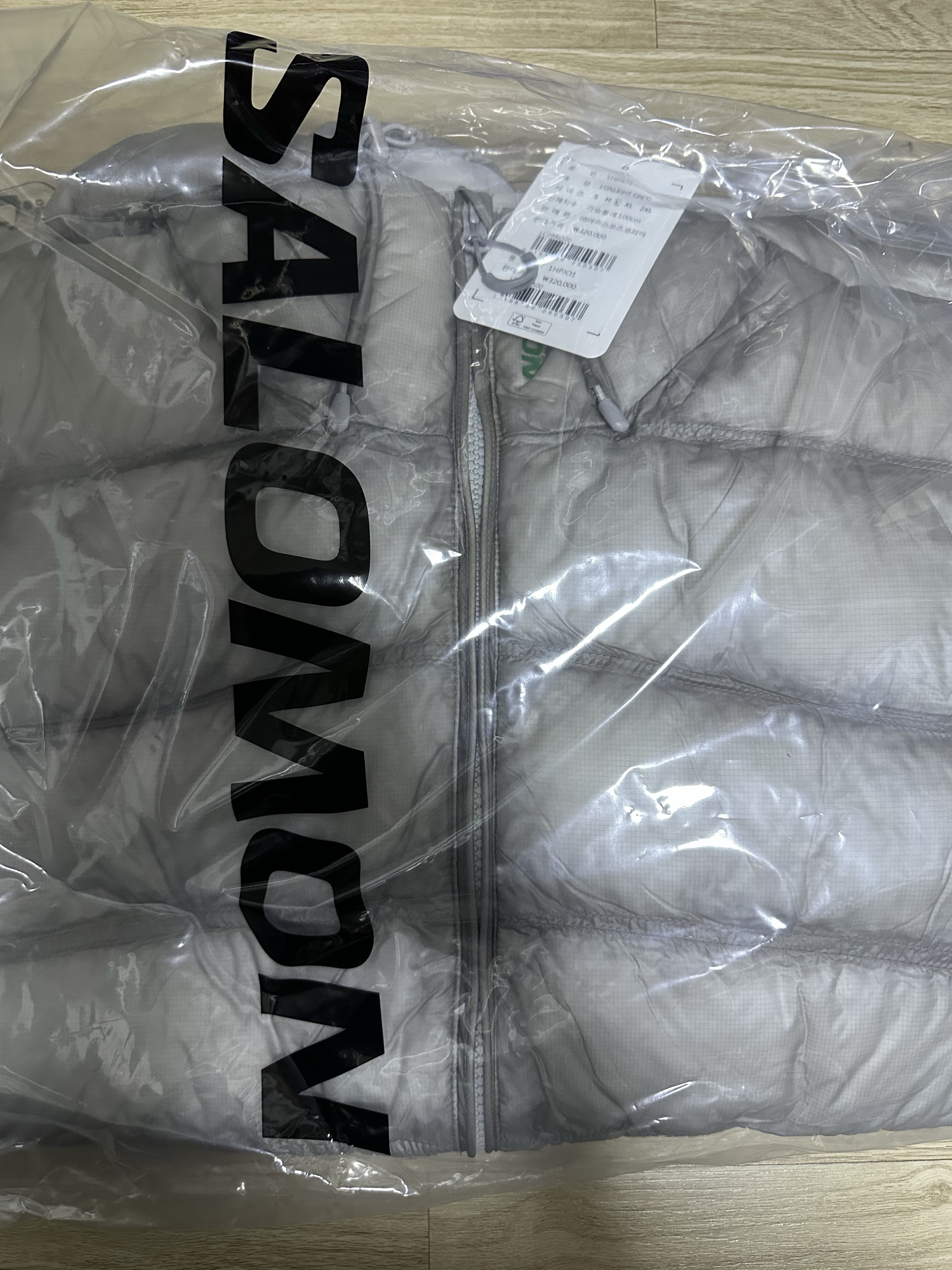 Salomon UNI Cross Insulation Jacket Light Grey 착용 스타일