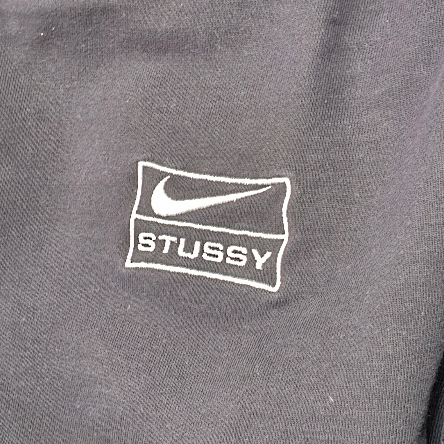 Nike x Stussy NRG Washed Fleece Crewneck Black (DO5310-010) 착용 스타일