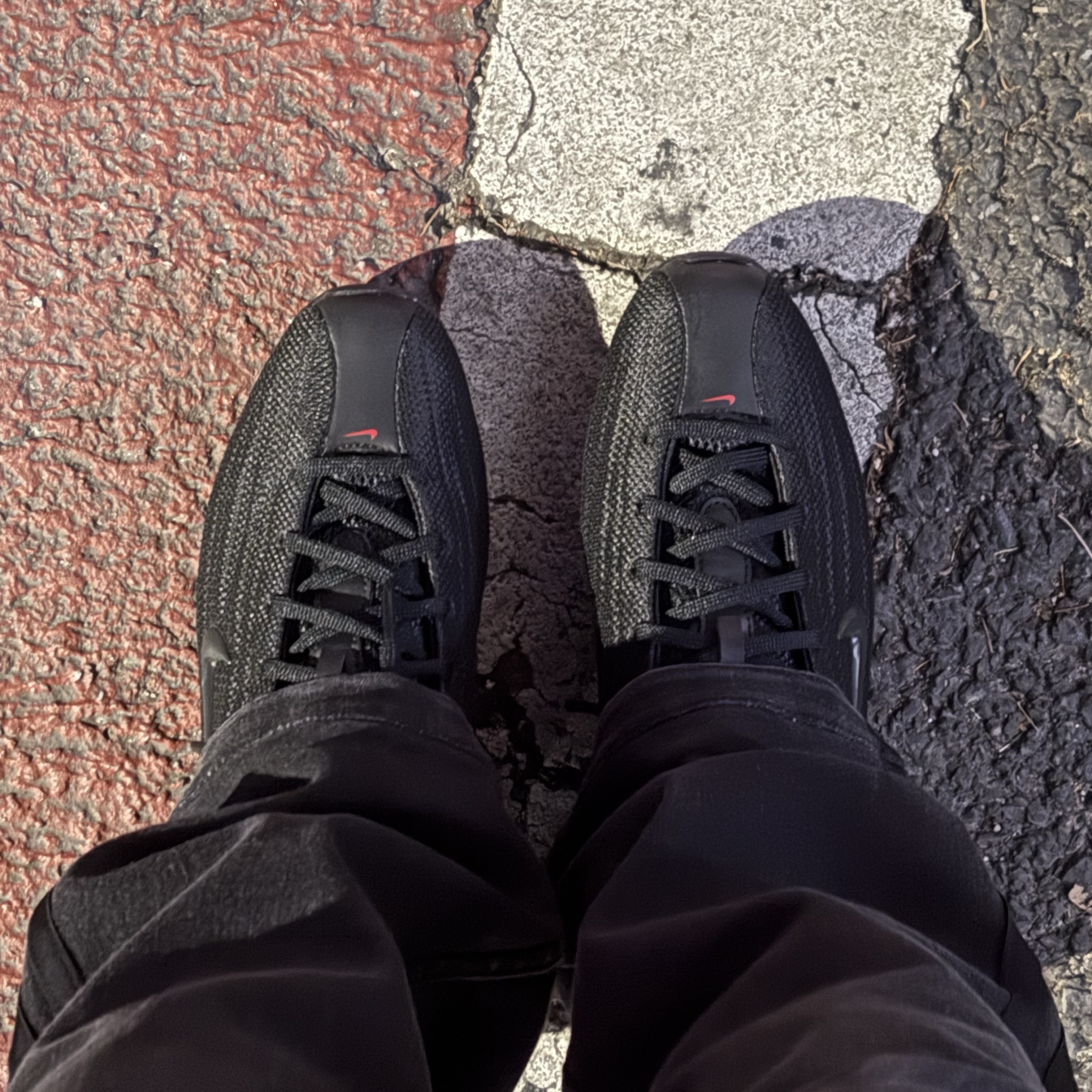 (W) Nike Shox Z Black University Red 착용 스타일 - 1