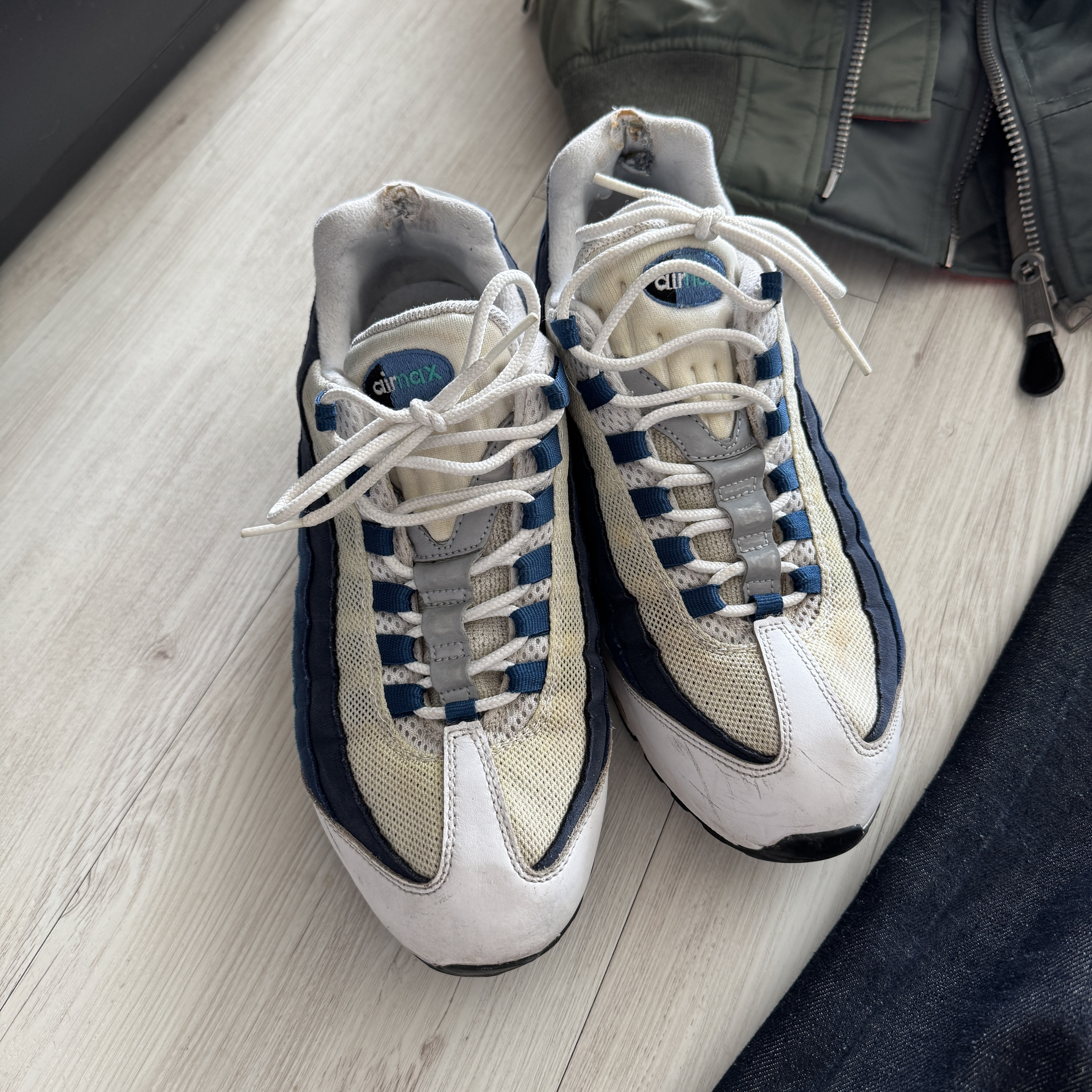 Nike Air Max 95 White Slate Blue 착용 스타일 - 2