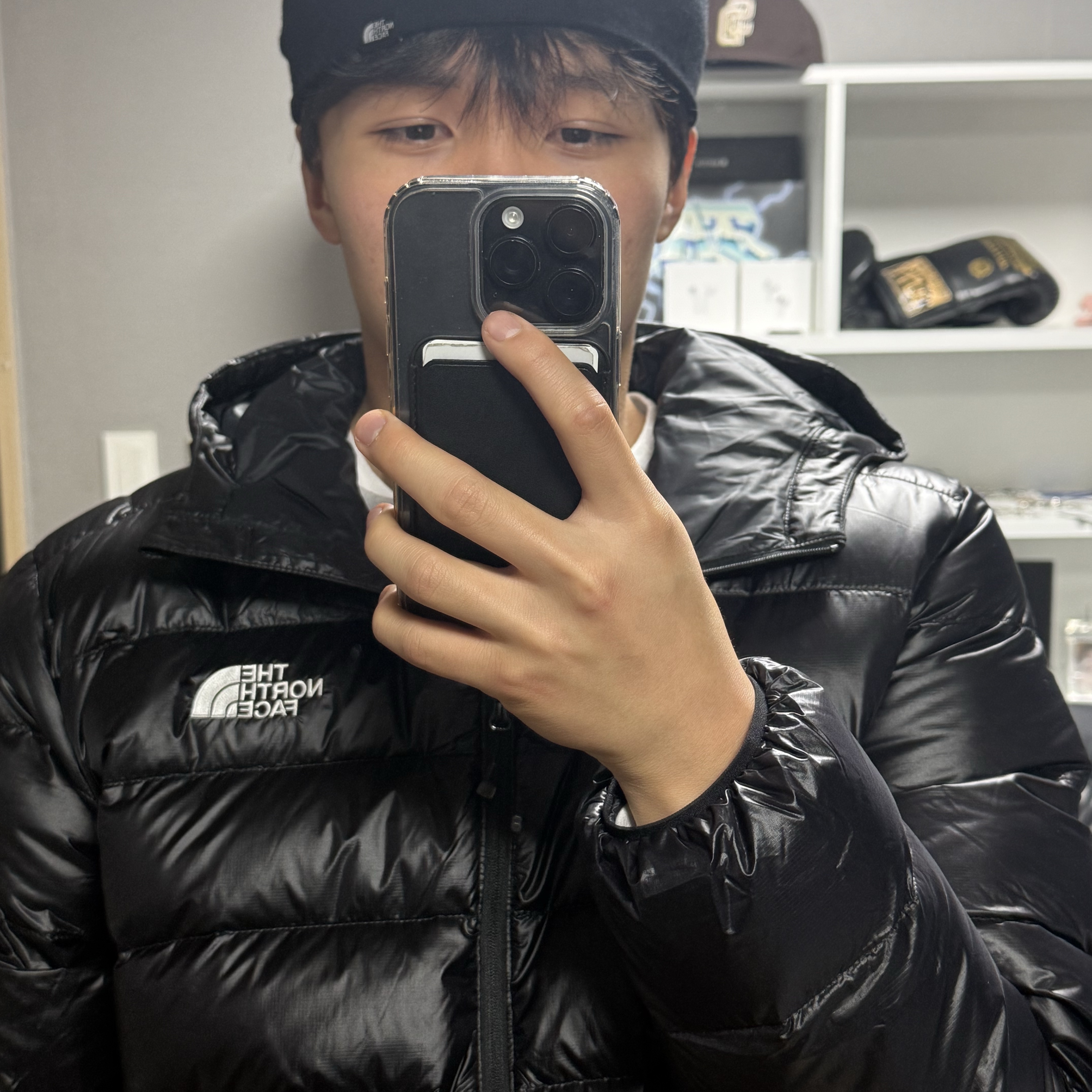 The North Face Matier EX RDS Down Hoodie Black, The North Face TNF Run Beanie Black - 25FW 착용 스타일